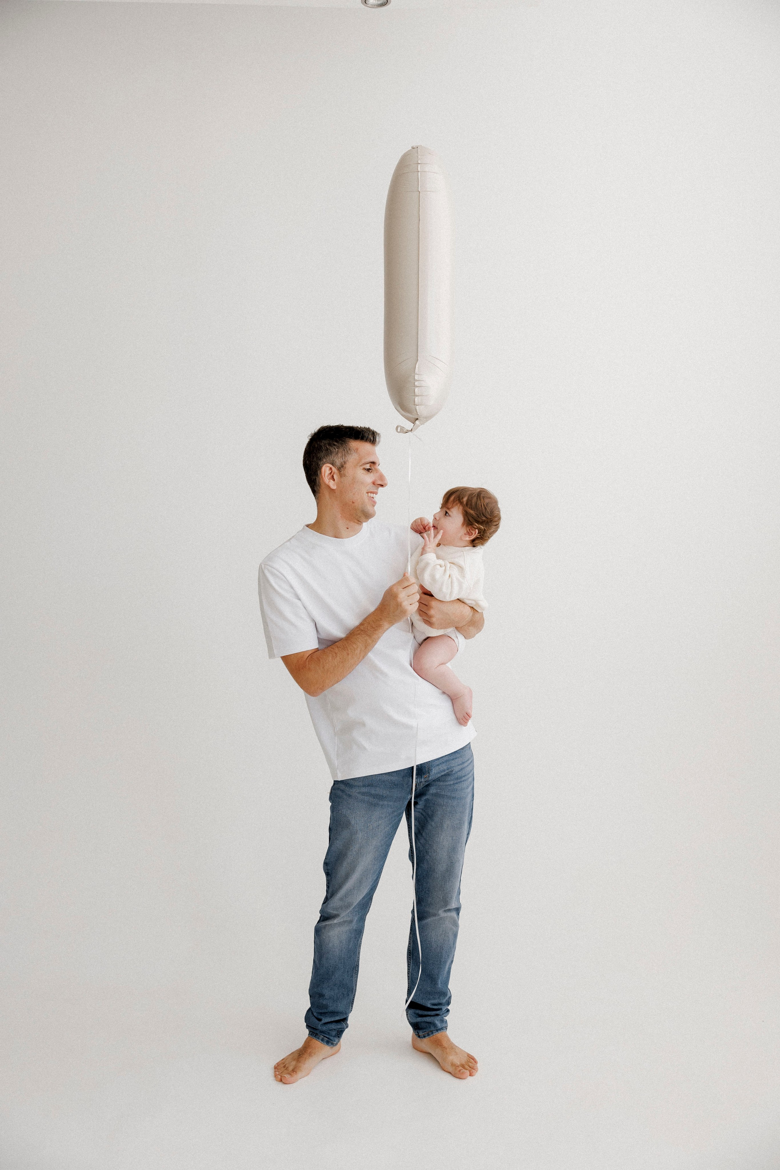 One year inside the White studio. Wedding and family photographer