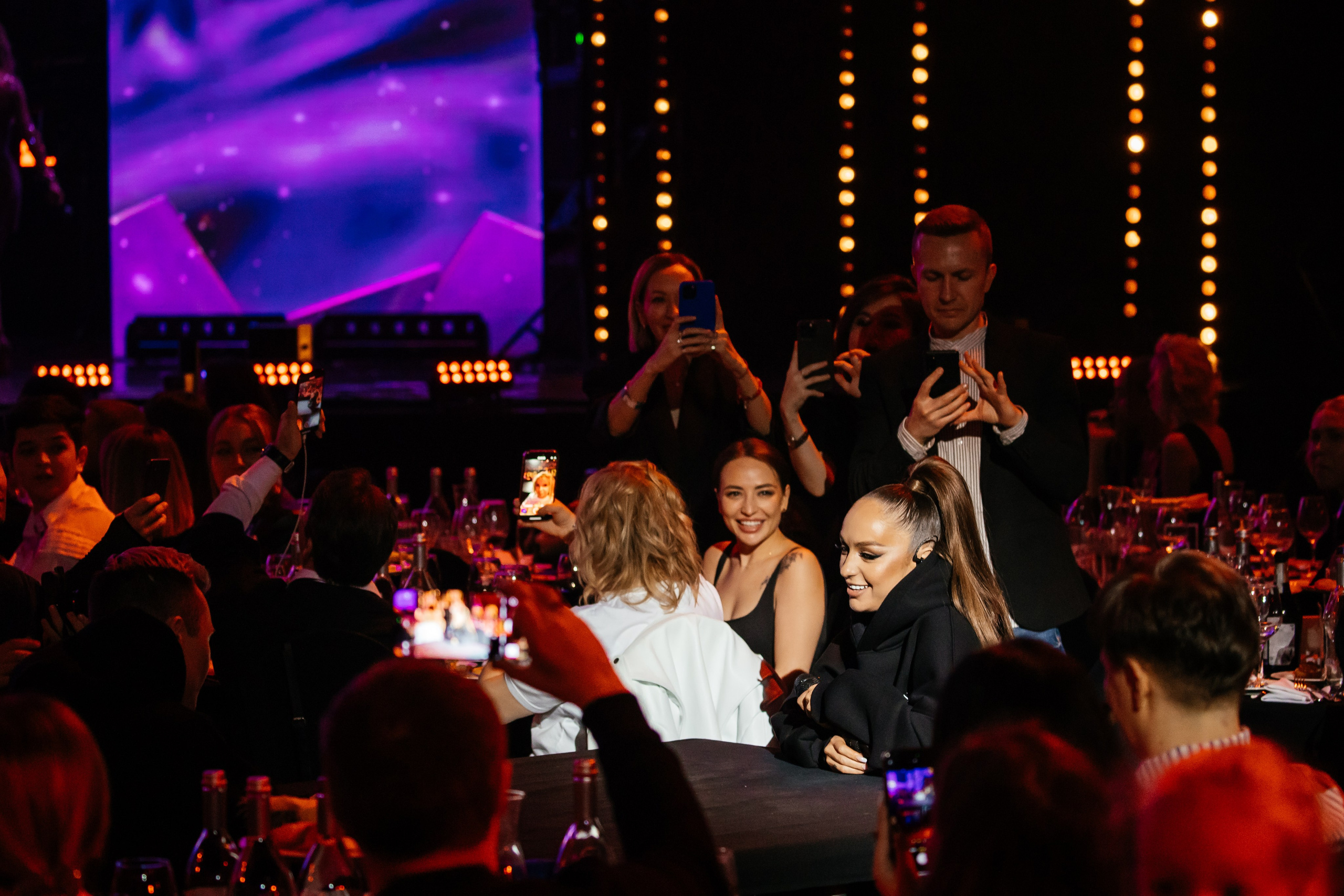 ЖАРА ТВ. Светский фотограф — Анисина Ирина