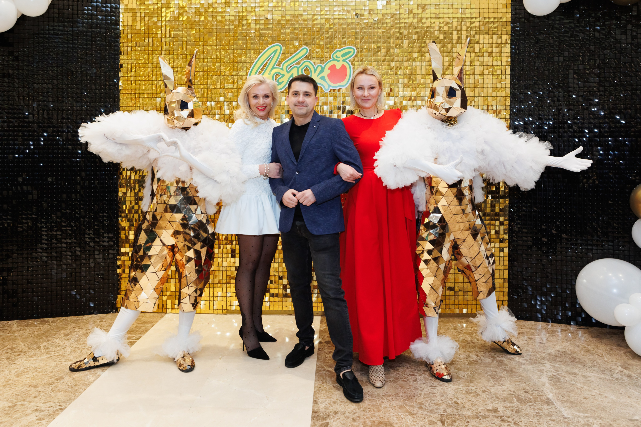 Яблоко — корпоратив. Свадебный фотограф, фотосъемка в Крыму, Севастополе, Симферополе, Ялте