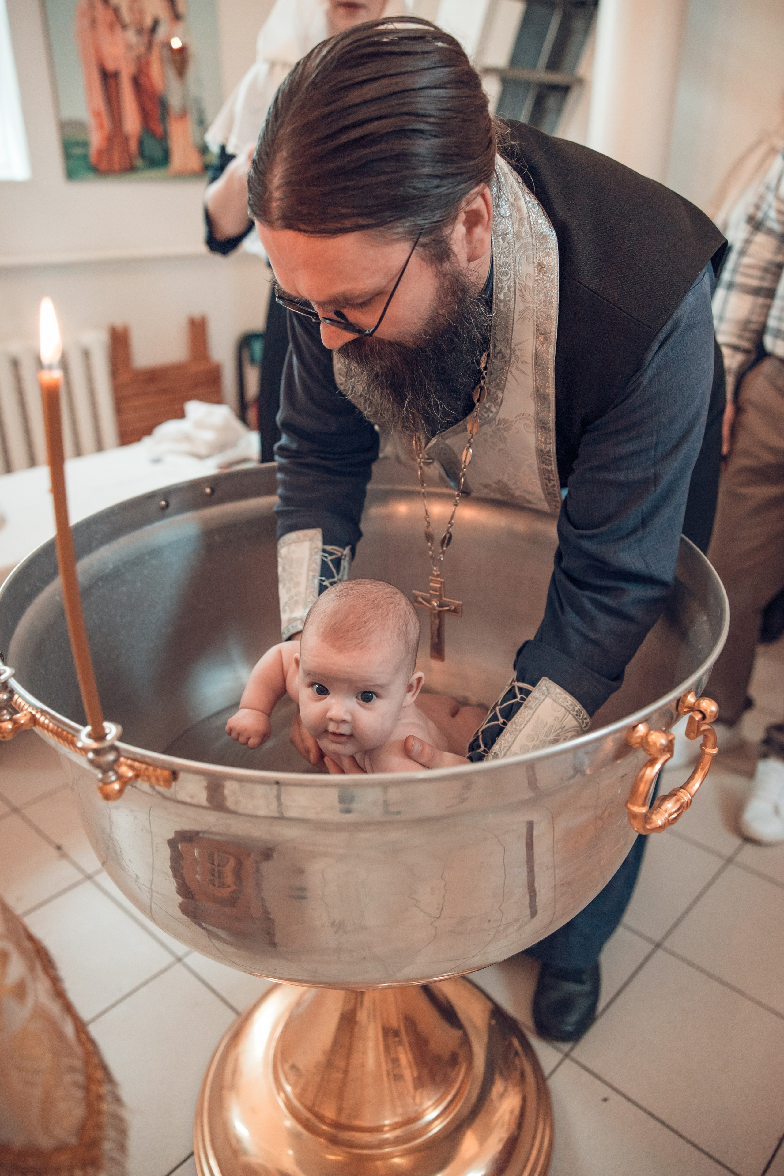 Таинство Крещения Виктории. Церковь Казанской иконы Божией Матери в Вышетравино. Семейный фотограф в Рязани и Рязанской области