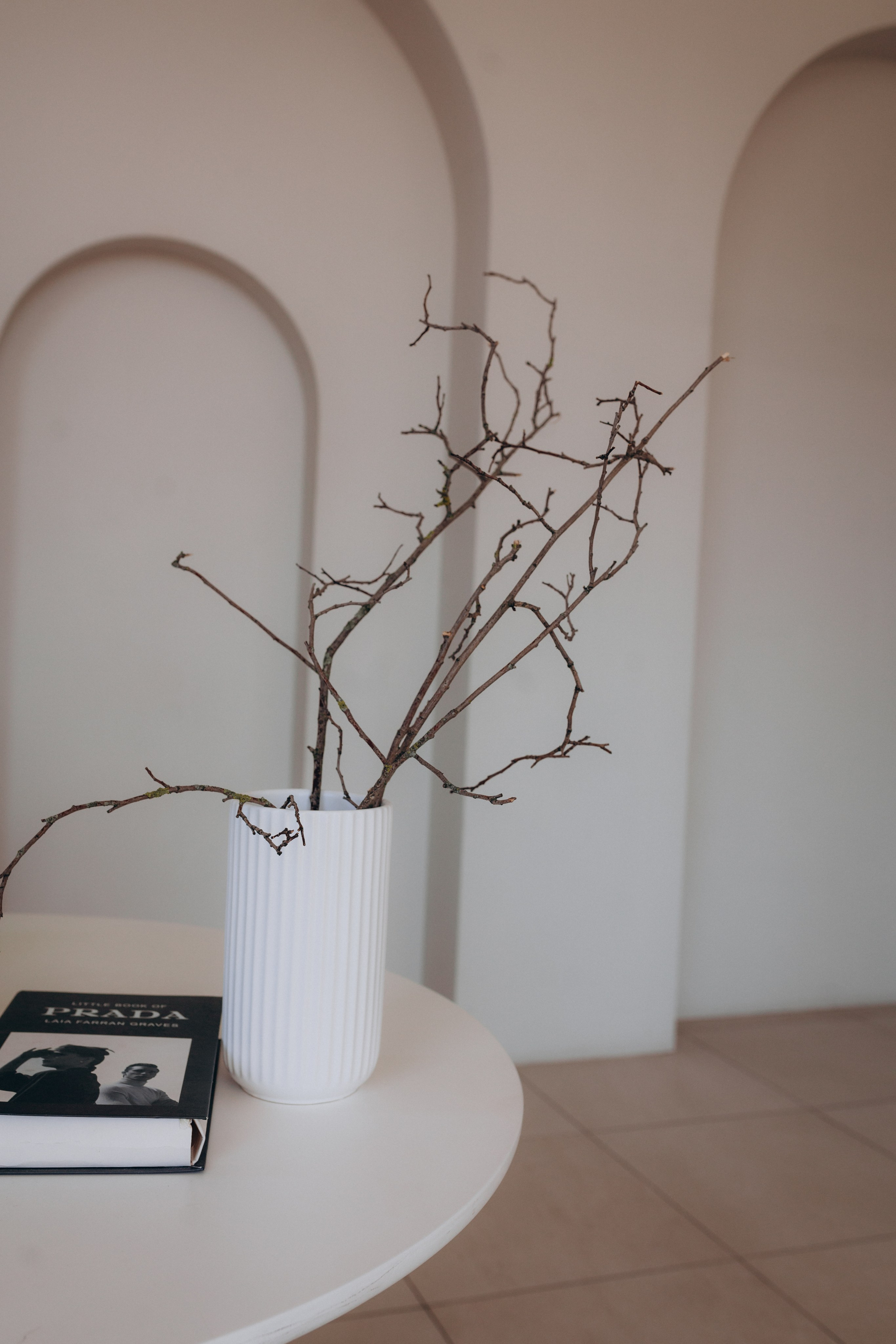 Фотосессия для контента салона красоты Бровико. Фотограф в Санкт-Петербурге Разиля Идиятуллина