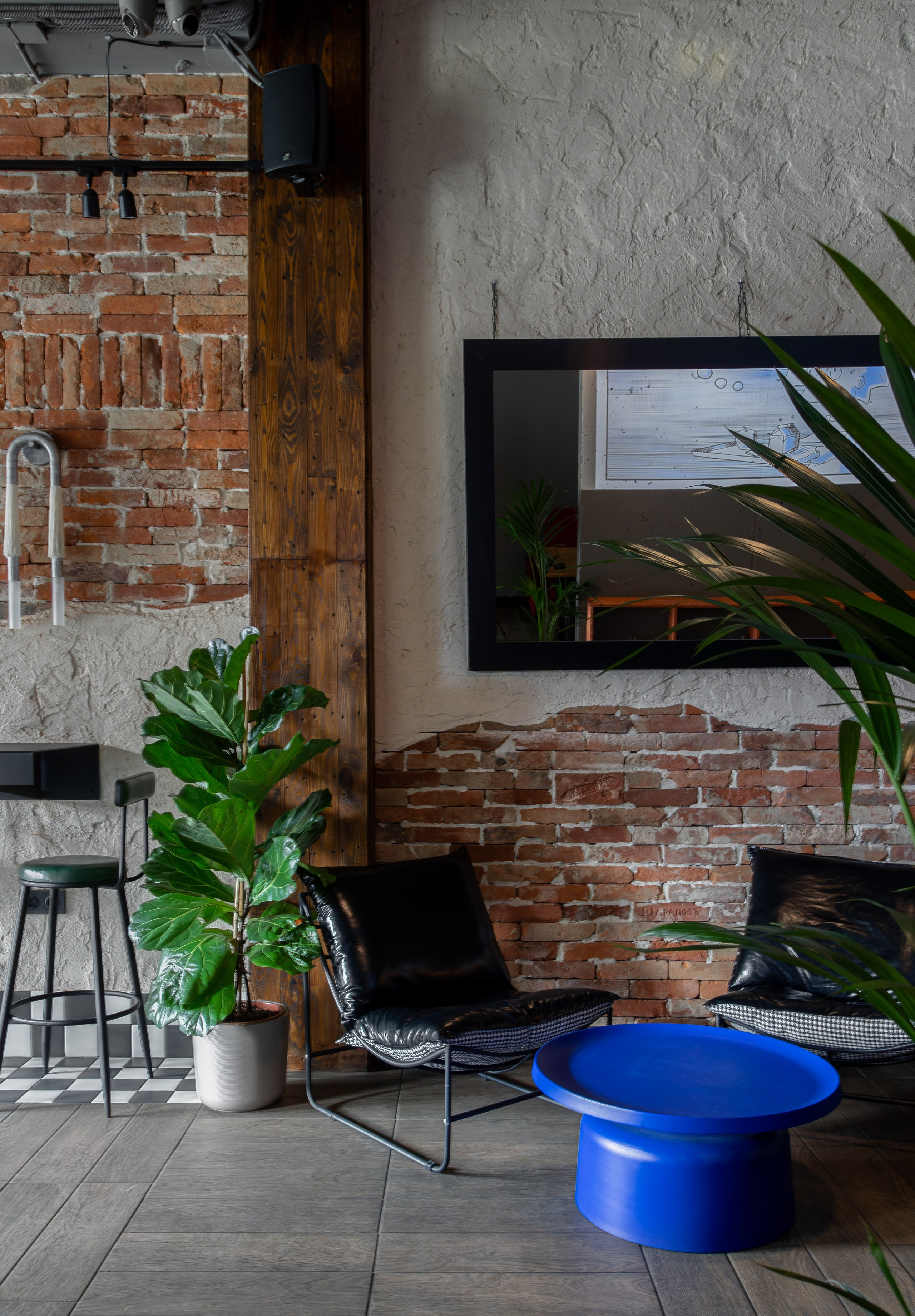 Dive Bar by Lena Golubinskaya. Ekaterina Symidi. Interior Photographer