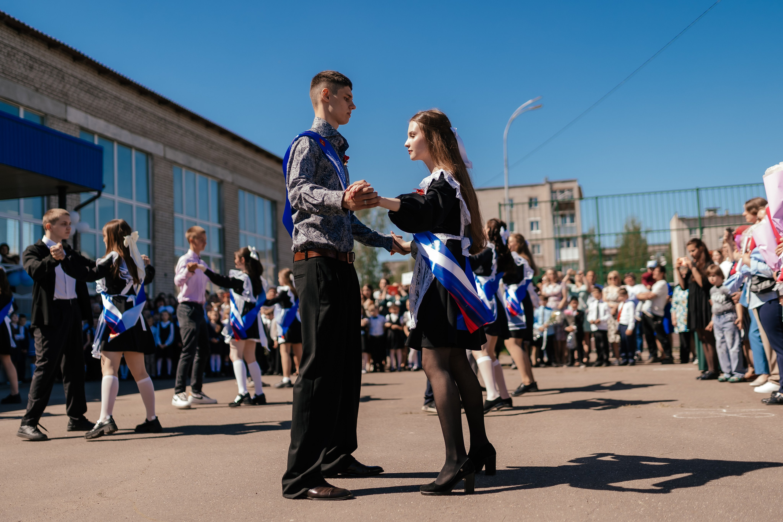 Последний звонок 11 класс. Фотограф Торопец Кристина Абрамова Kanwellia photography