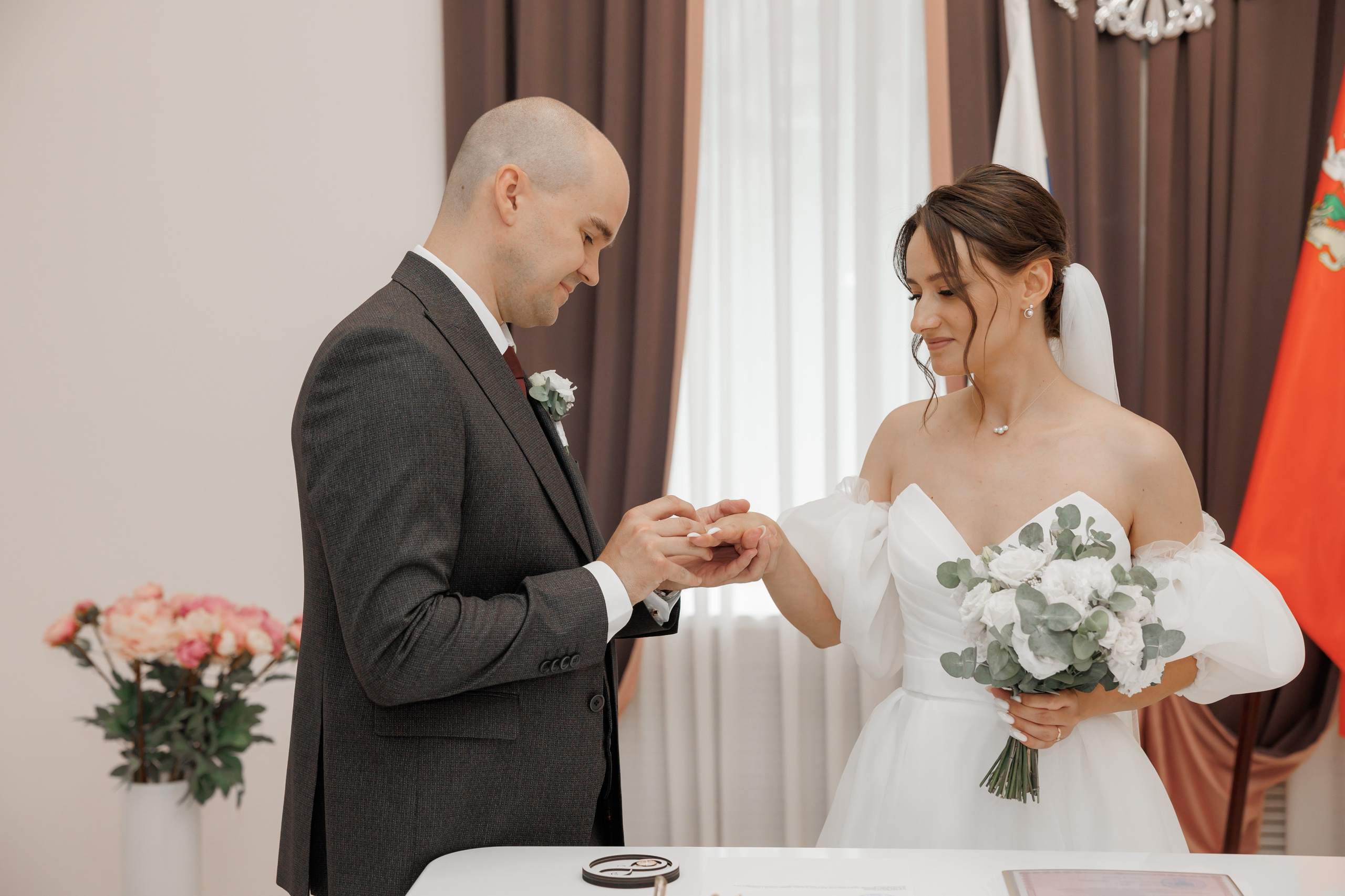 Полина и Дмитрий, загородный клуб «Барин», ЗАГС в г. Пушкино. Свадебный и репортажный фотограф (Москва, Королев и другие)