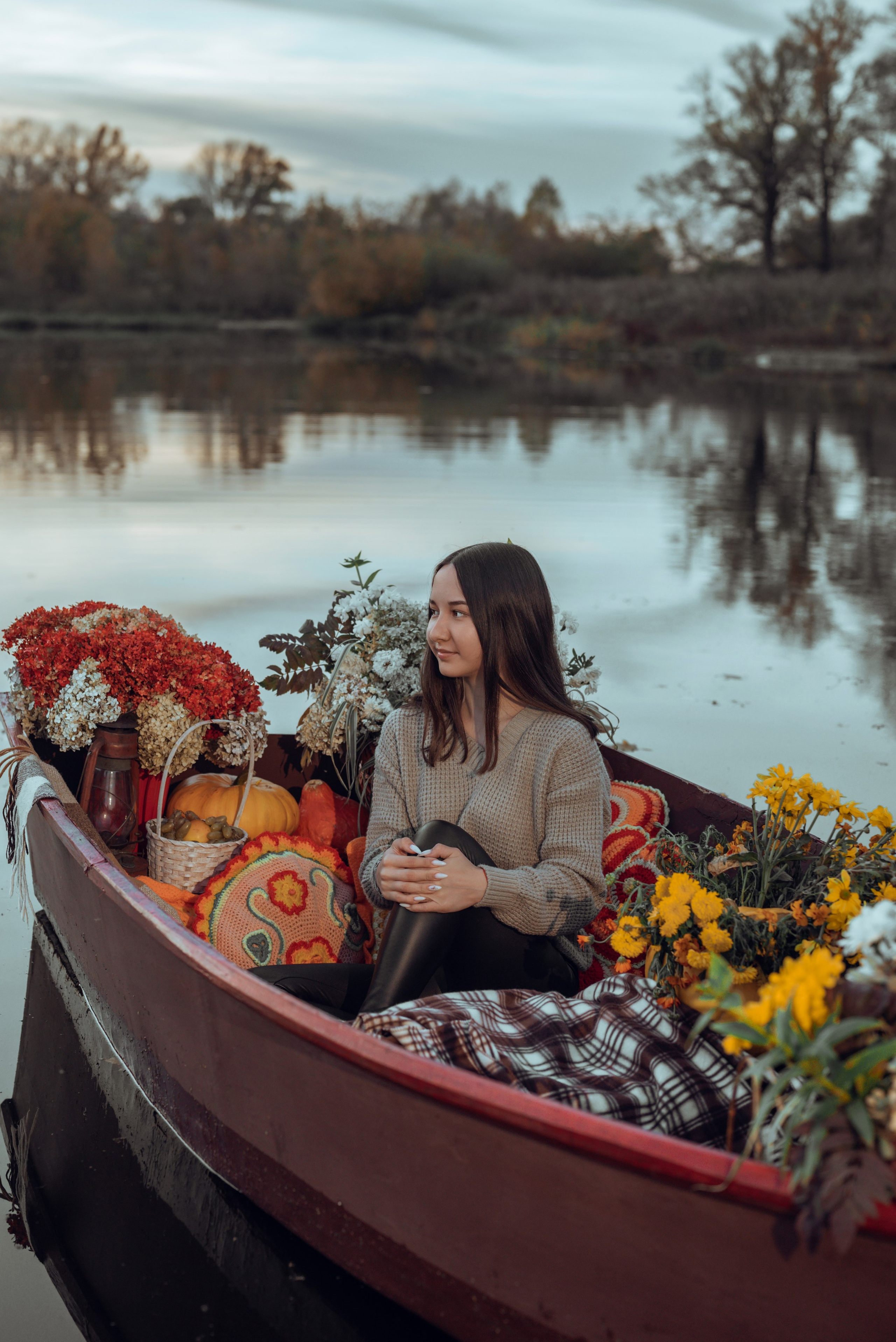 Фотопроект с осенней лодкой. Фотограф в городе Салават