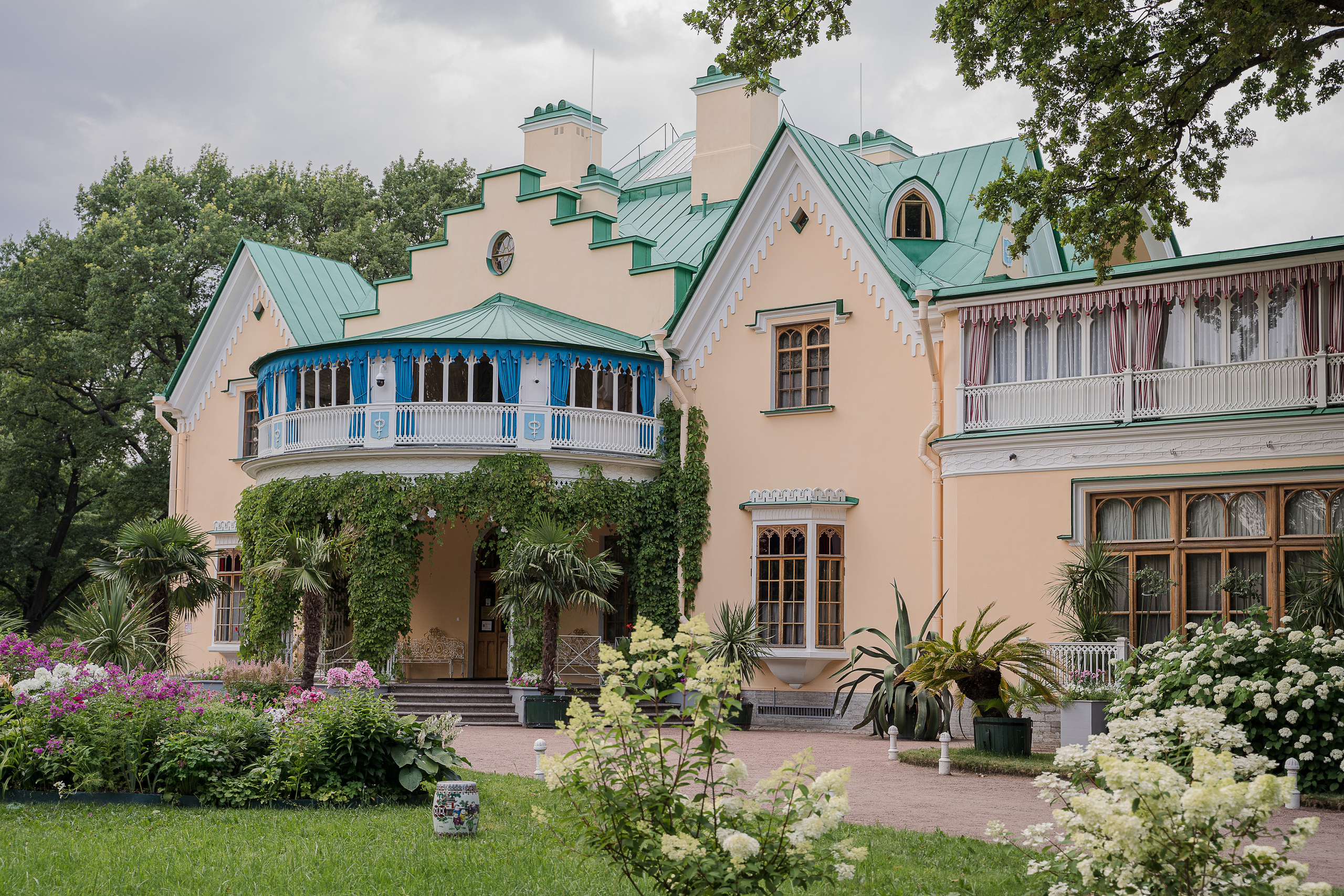 Прогулка в Александрии. Свадебный и семейный фотограф в Пушкине и Санкт-Петербурге Мария Филиппова