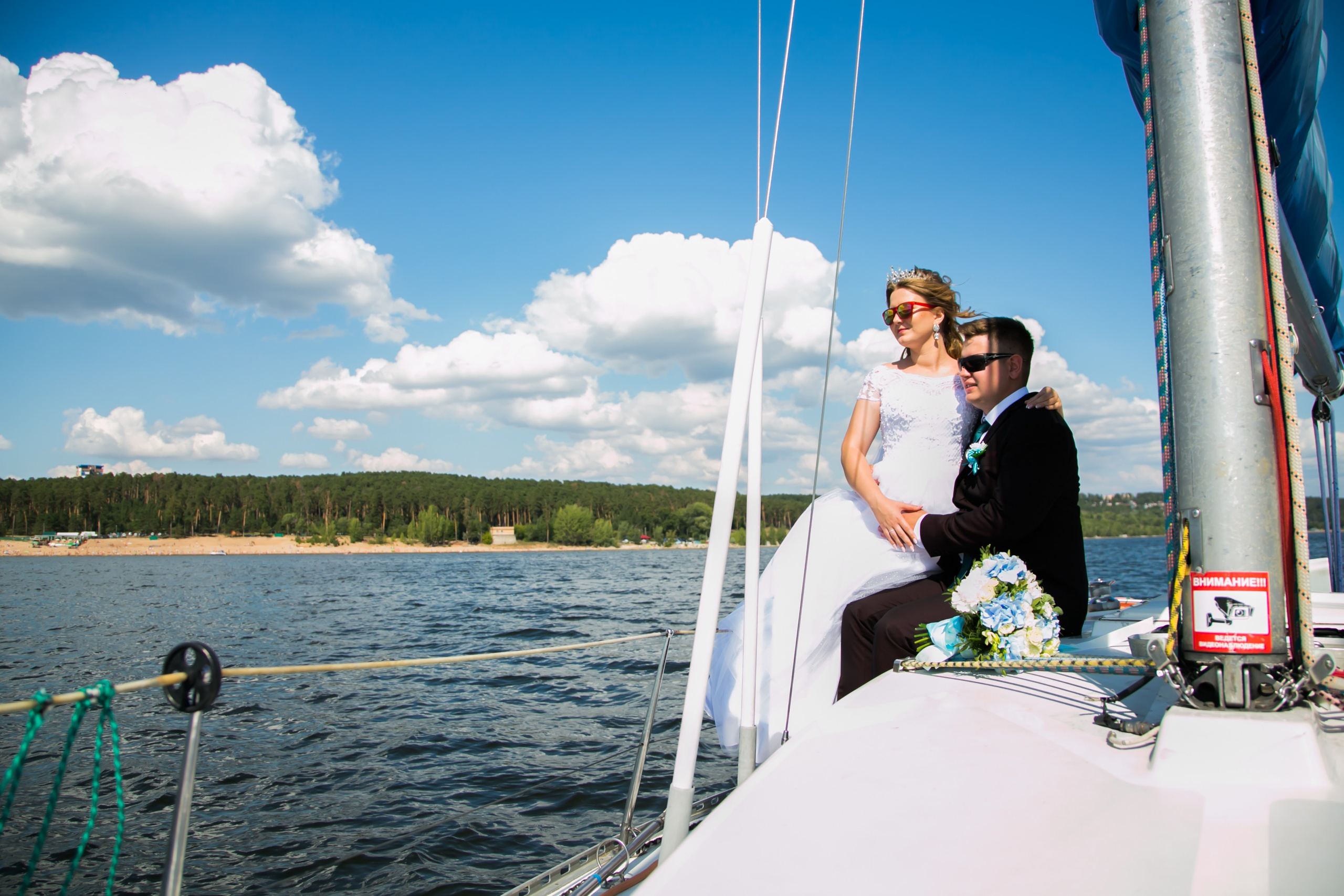 фотосессия свадьбы на яхте