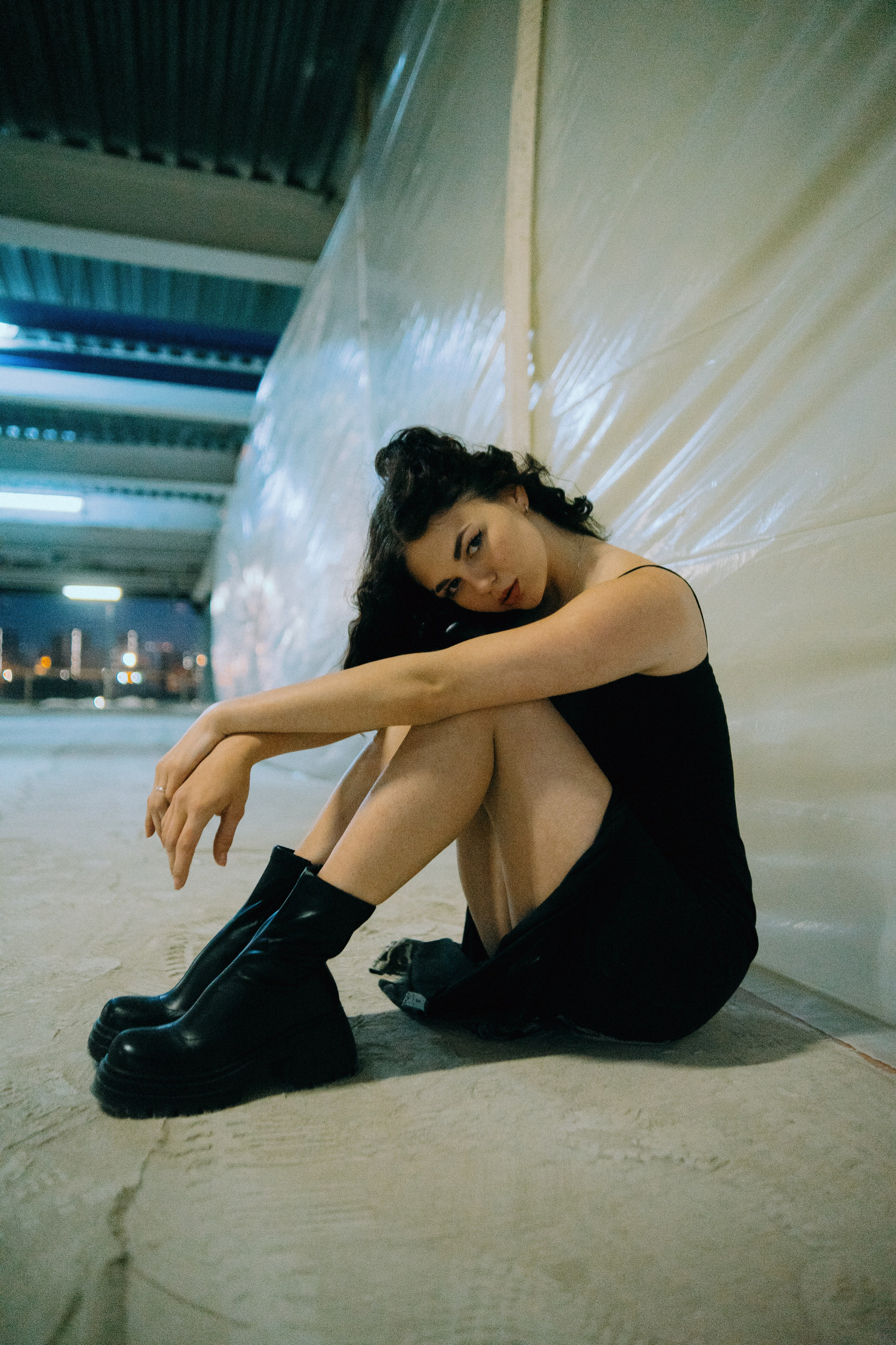 Влада стрит