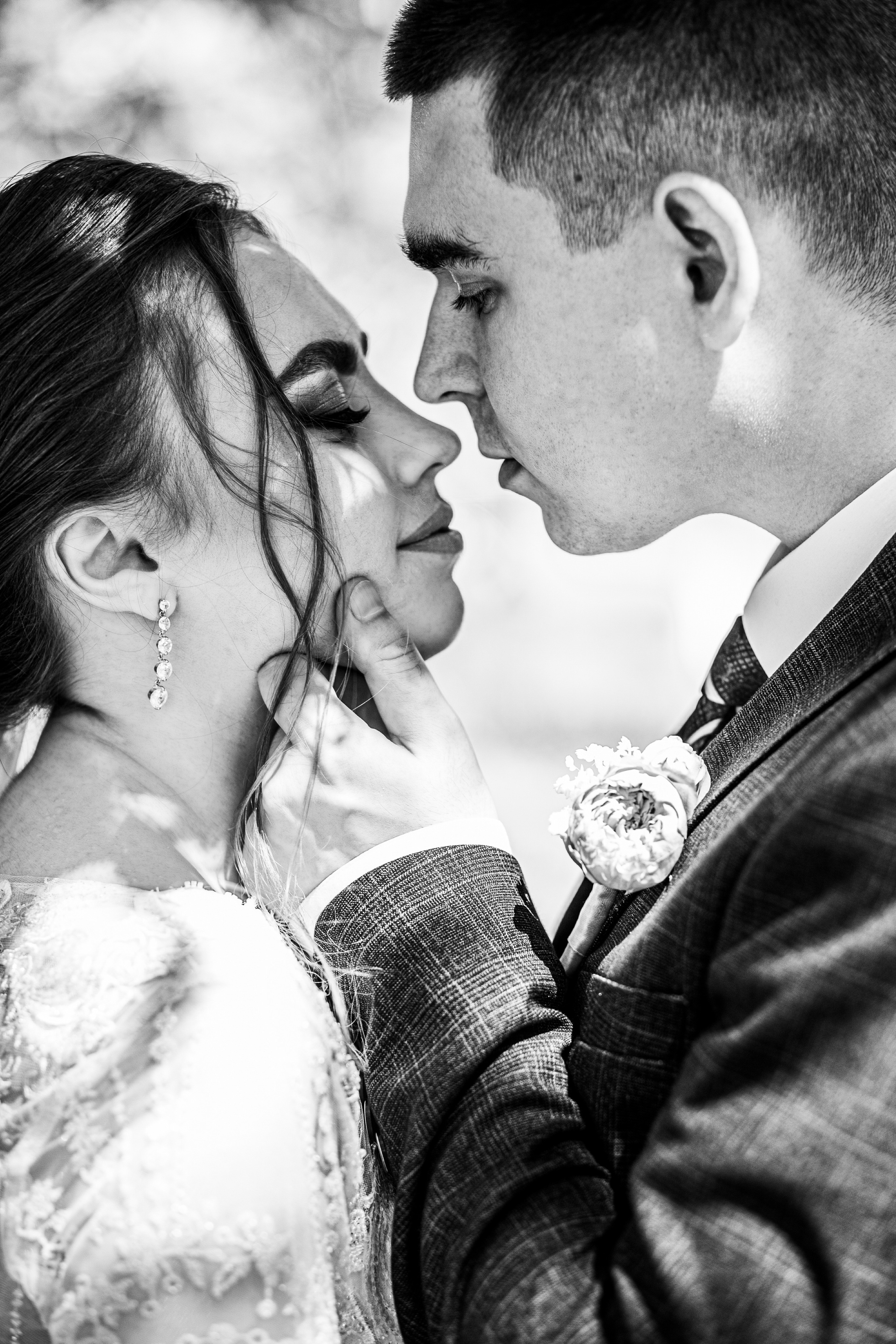 Чёрно-белая свадебная фотография в Пограничном. Иван Тарасов