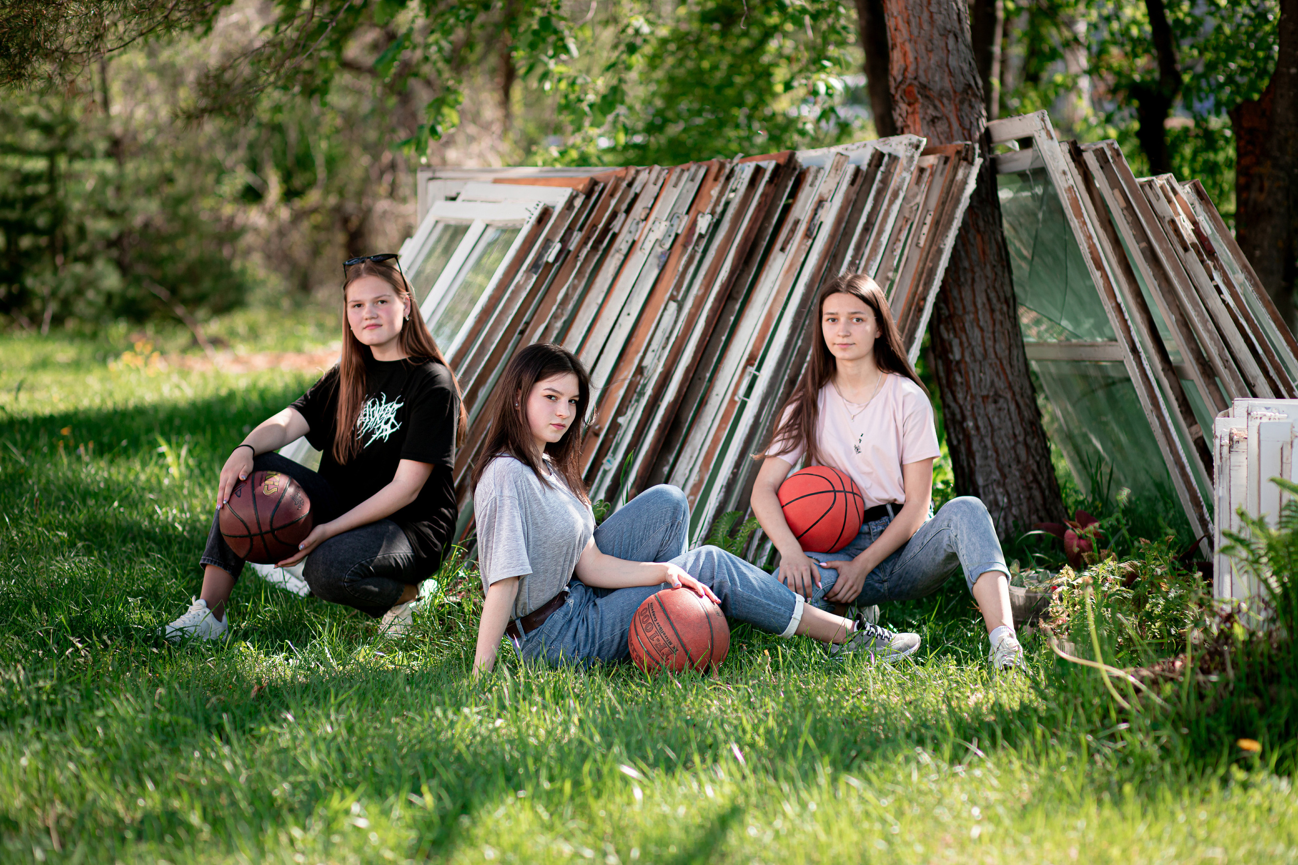 Школьная фотография спортсменки. Пограничный