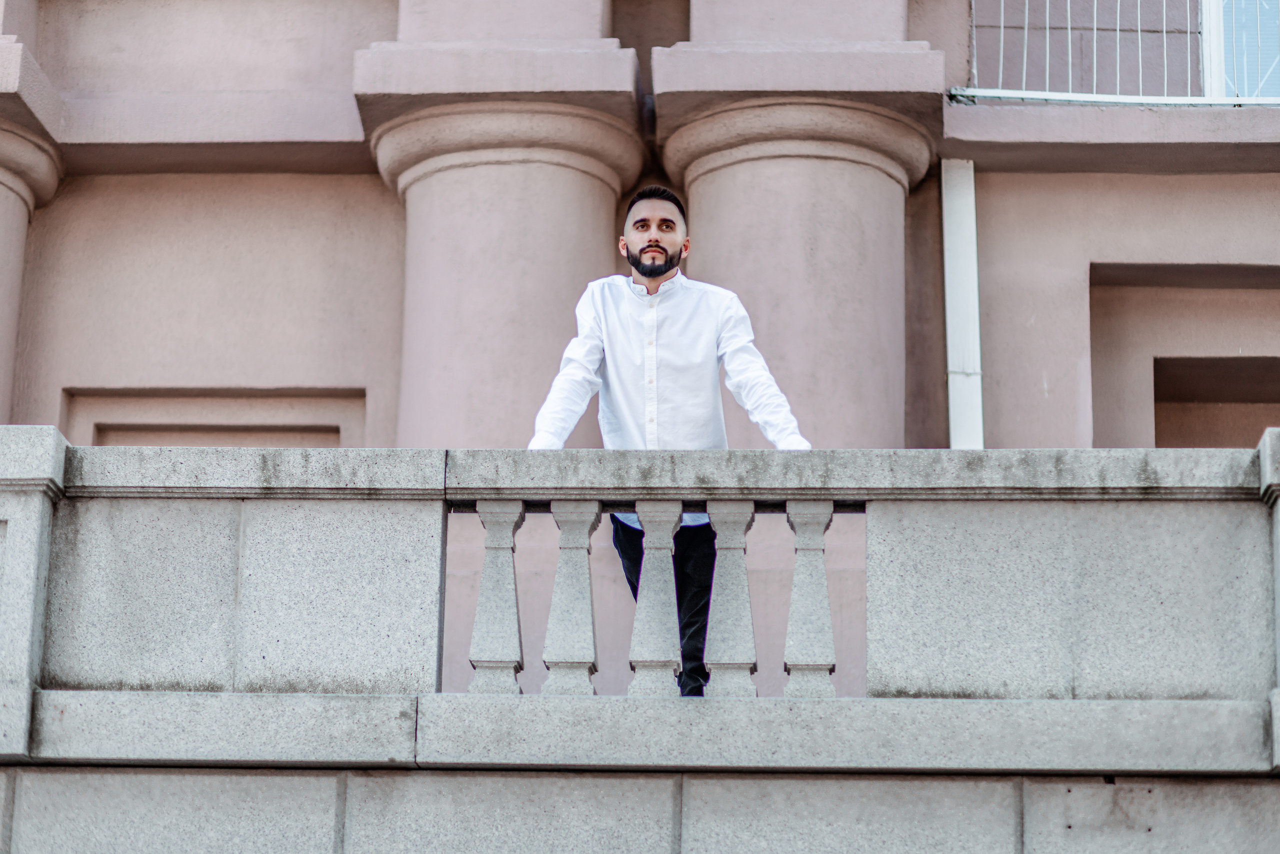 Фотопрогулка мужская фотосессия во Владивостоке