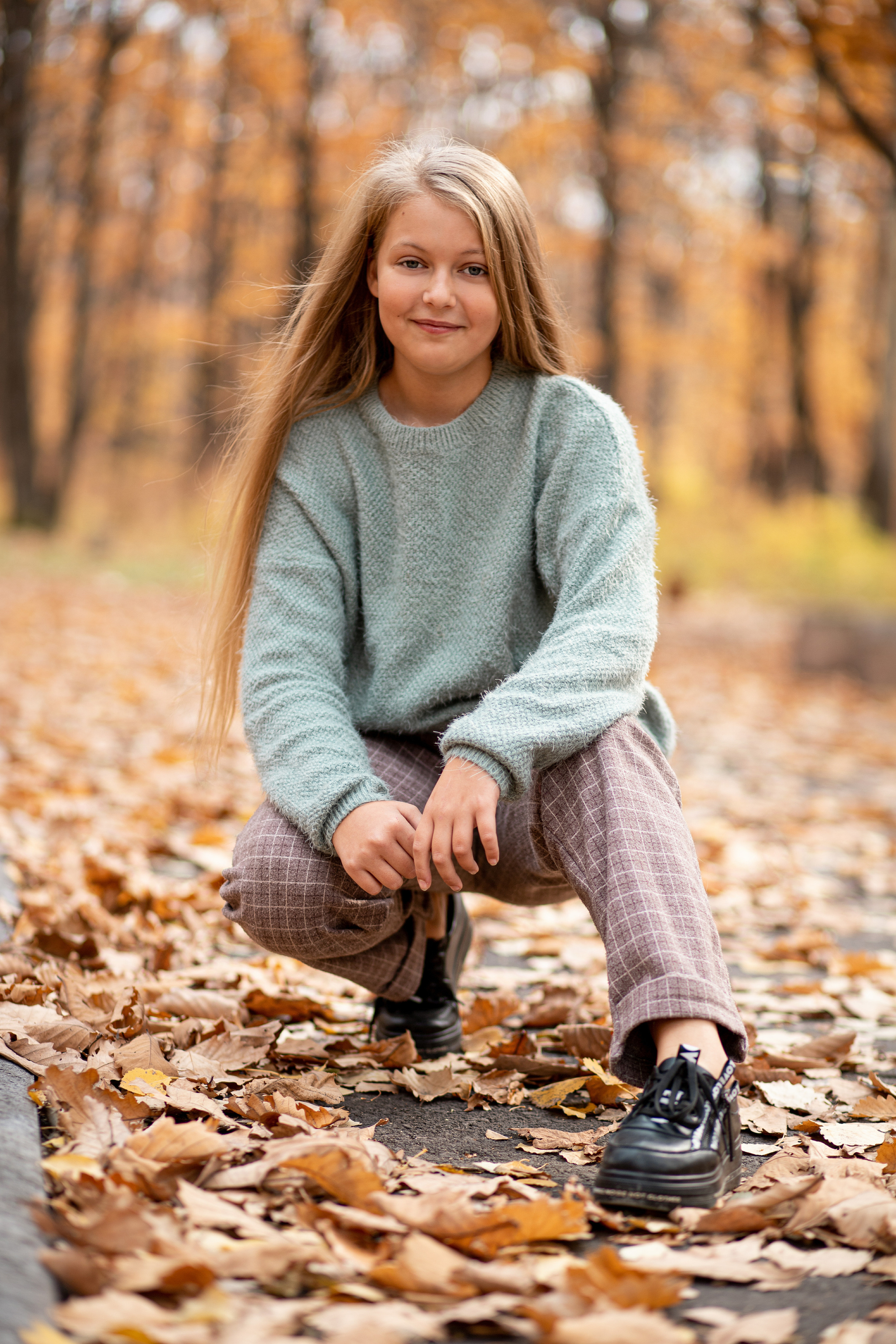 Девочка с распущенными волосами, детская фотосессия Владивосток