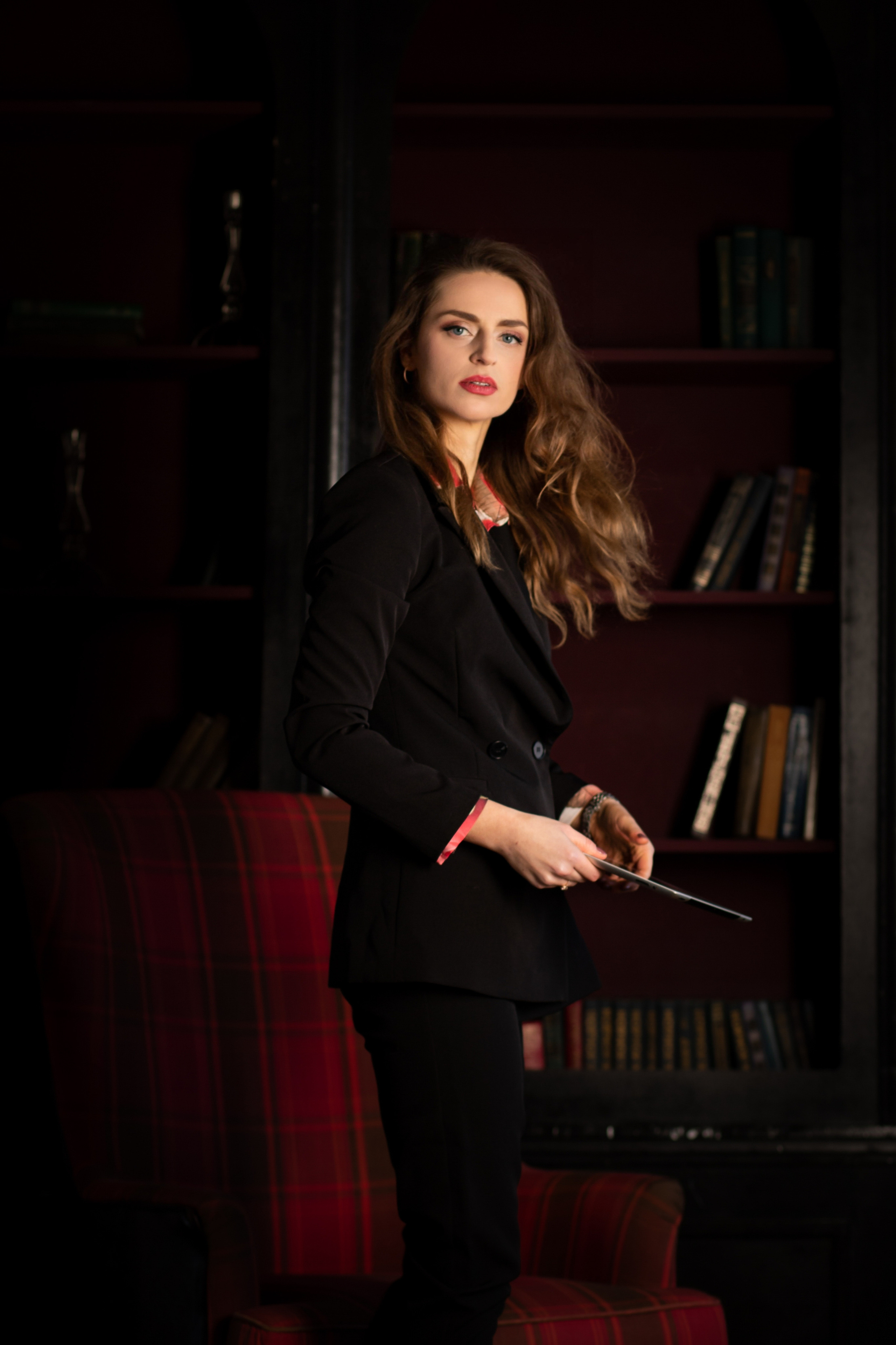 Контент фото утончённая девушка коуч психолог во Владивостоке