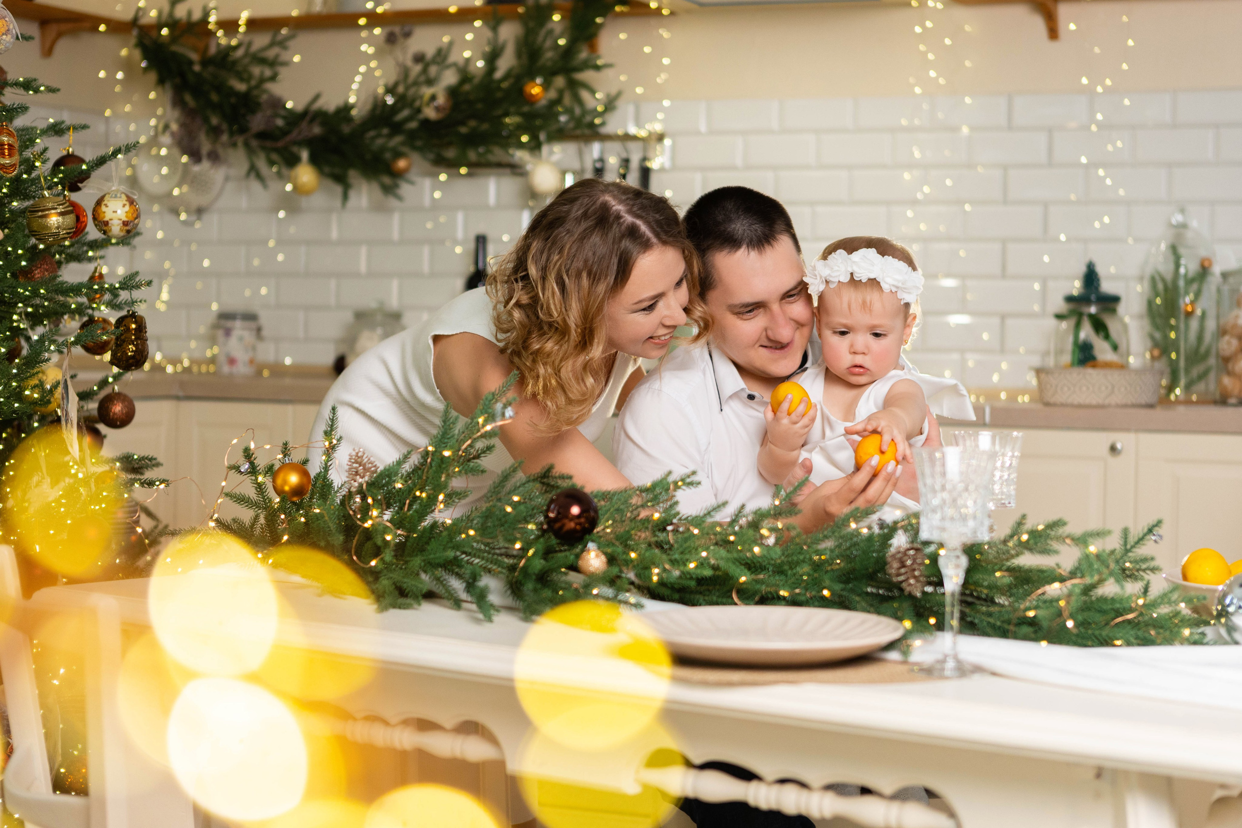 Татьяна, Сергей и София. Фотостудия «Alice», зал Зазеркалье. Свадебный семейный и детский фотограф в Краснодаре Карина Федоровская