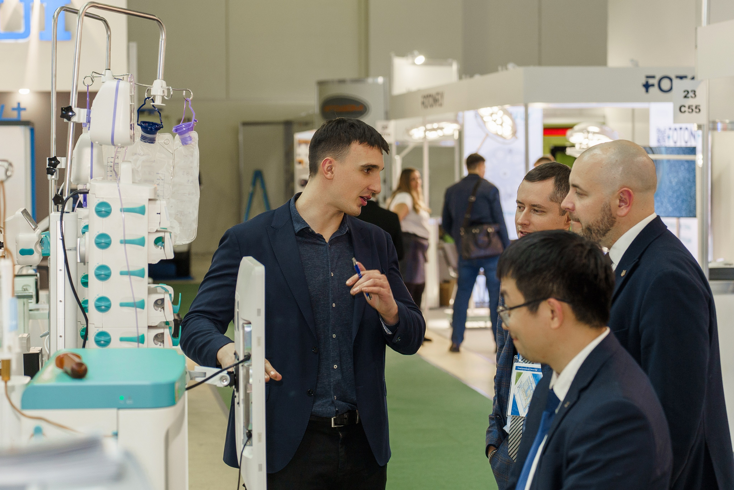 МЕДИКА ТРЕЙД выставка в Экспо. Семейный и репортажный фотограф в Москве Оксана Шилова