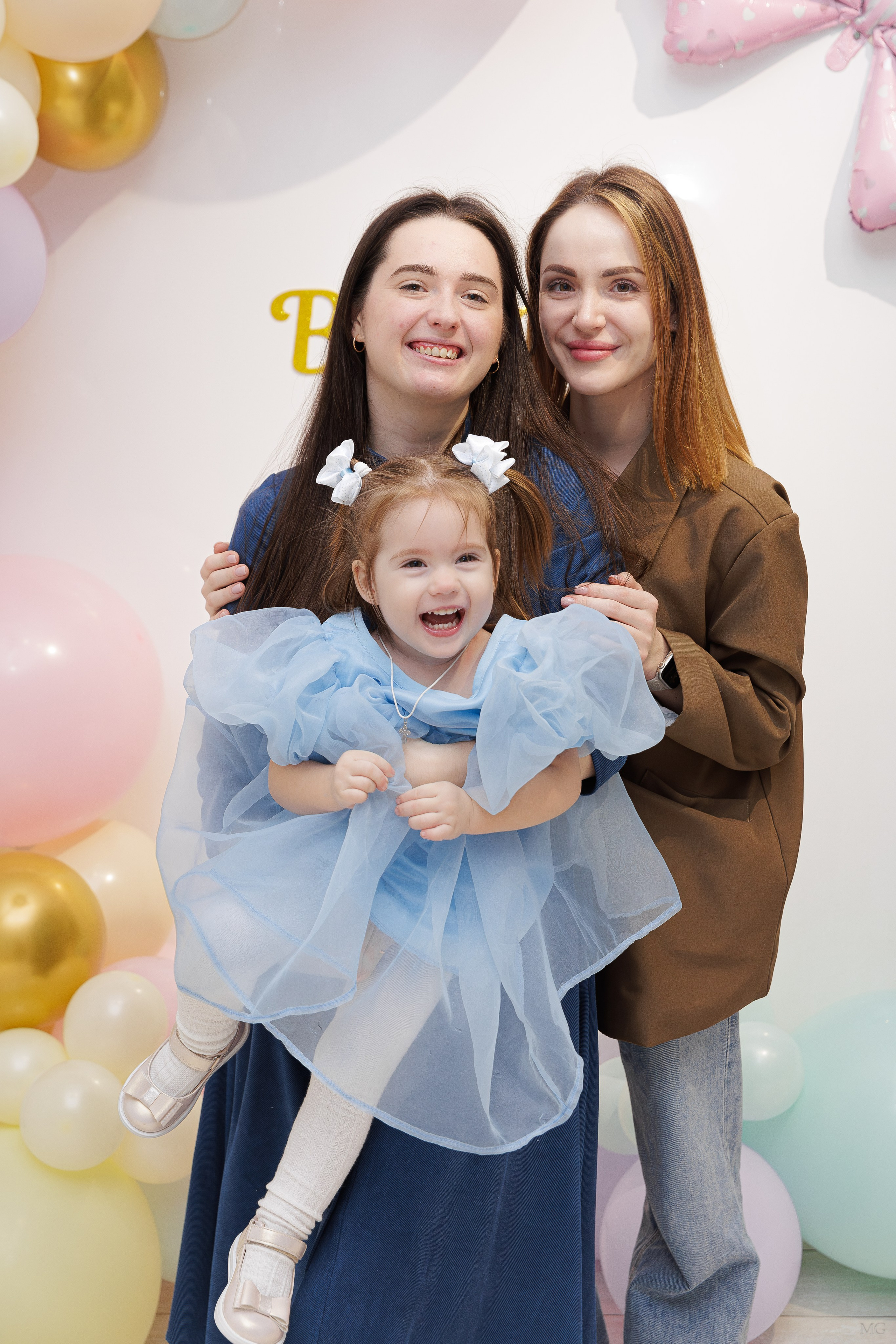 Варюше 2 Годика. Маша Гонтарь Семейный домашний репортажный фотограф в Санкт-Петербурге