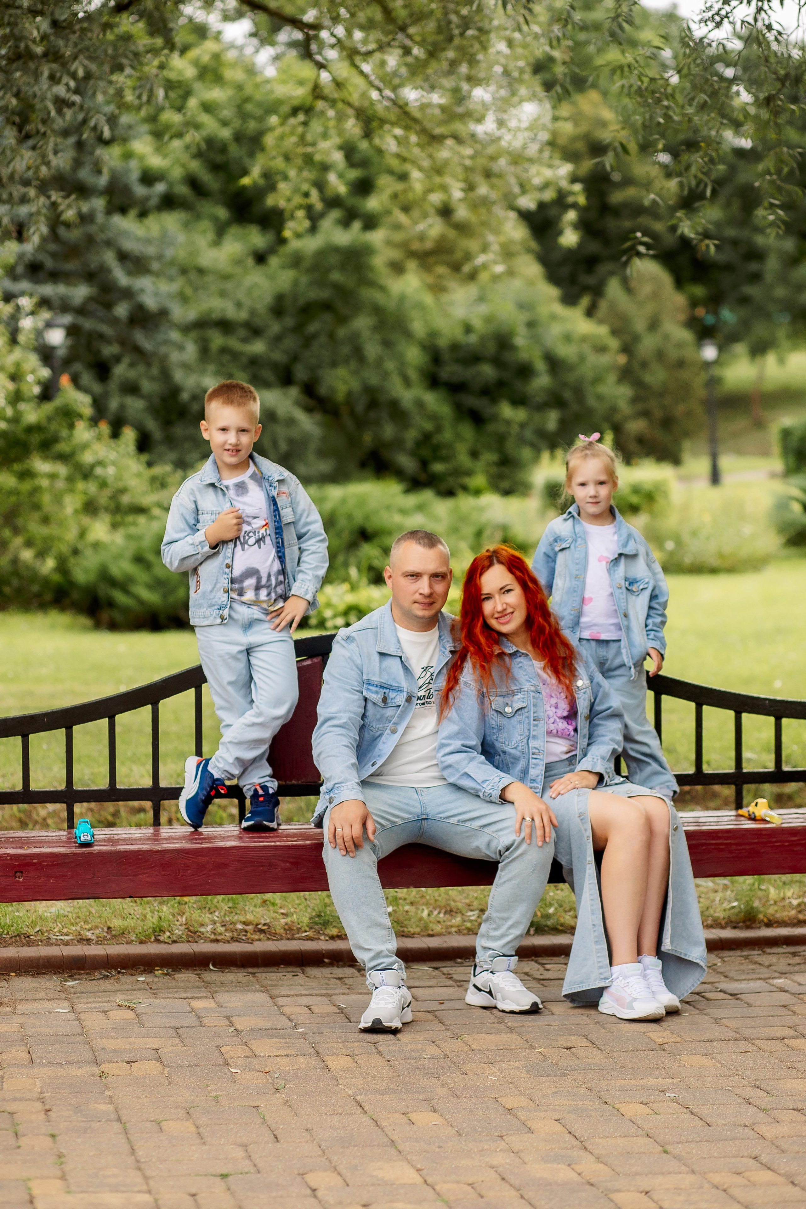Прогулка в Лошицком парке. Семейный детский фотограф. Фотосессия в Минске