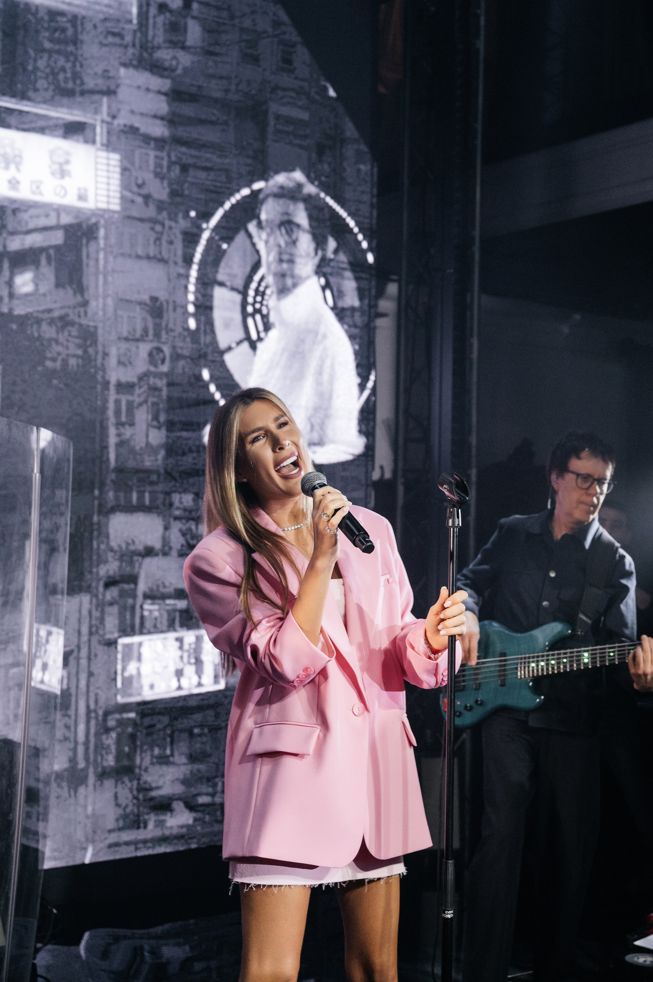 SECRET SHOW. Wedding photographer in Moscow and around the world Andrey Medvednikov