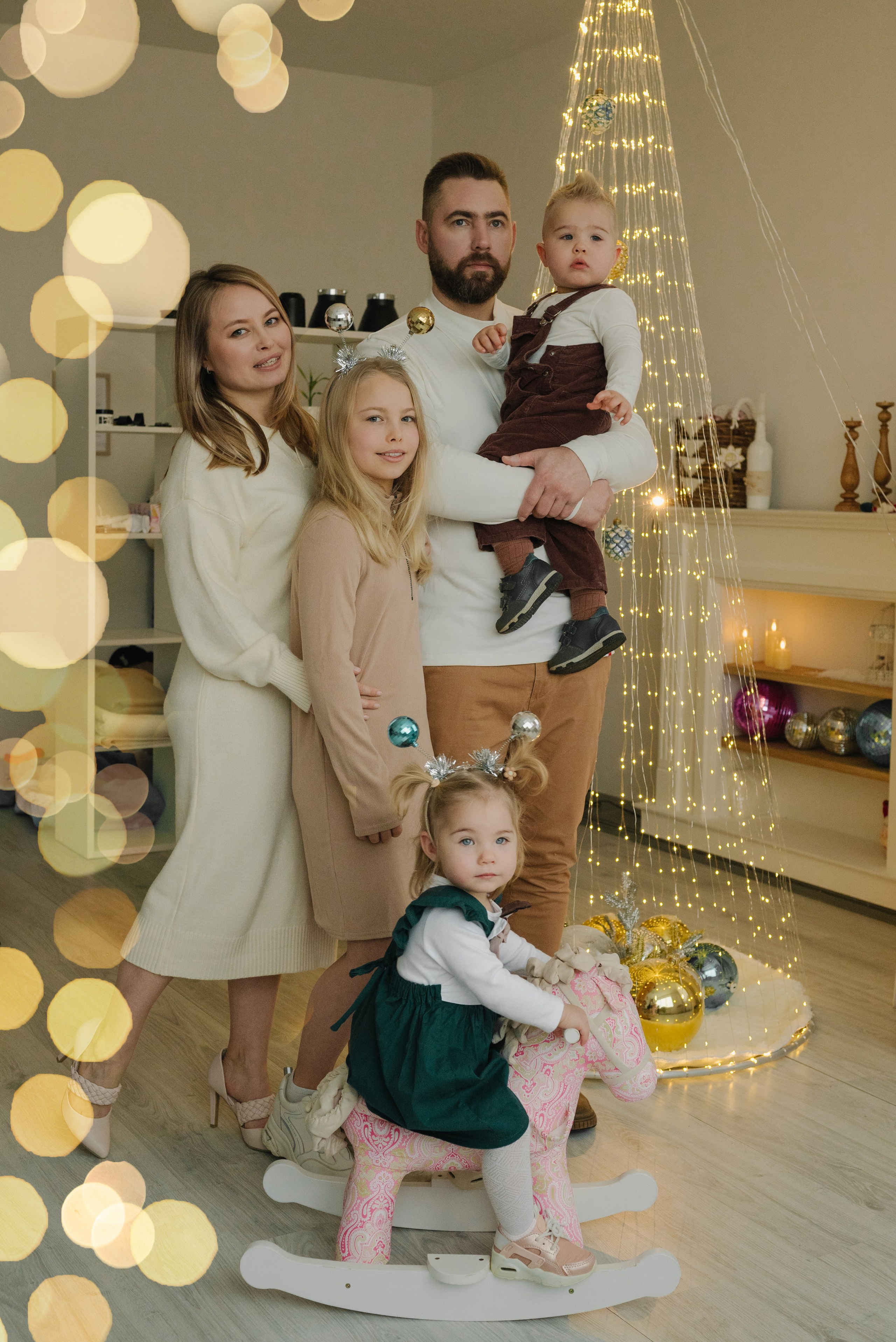 Маша, Женя, Марьяна, Вася и Вика. Ваш свадебный и семейный фотограф