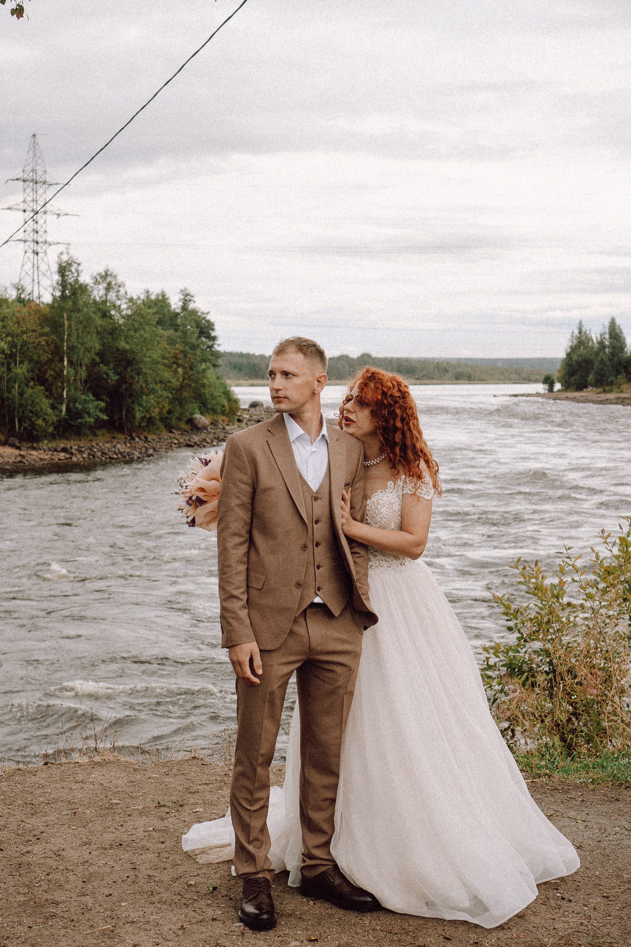 СВАДЕБНАЯ ФОТОСЕССИИЯ ПАРЫ В ГОРОДЕ ПРИОЗЕРСК В СОСНОВОМ ЛЕСУ И С ПИКАПОМ. Профессиональный фотограф, Санкт-Петербург — Виктория Богомолова