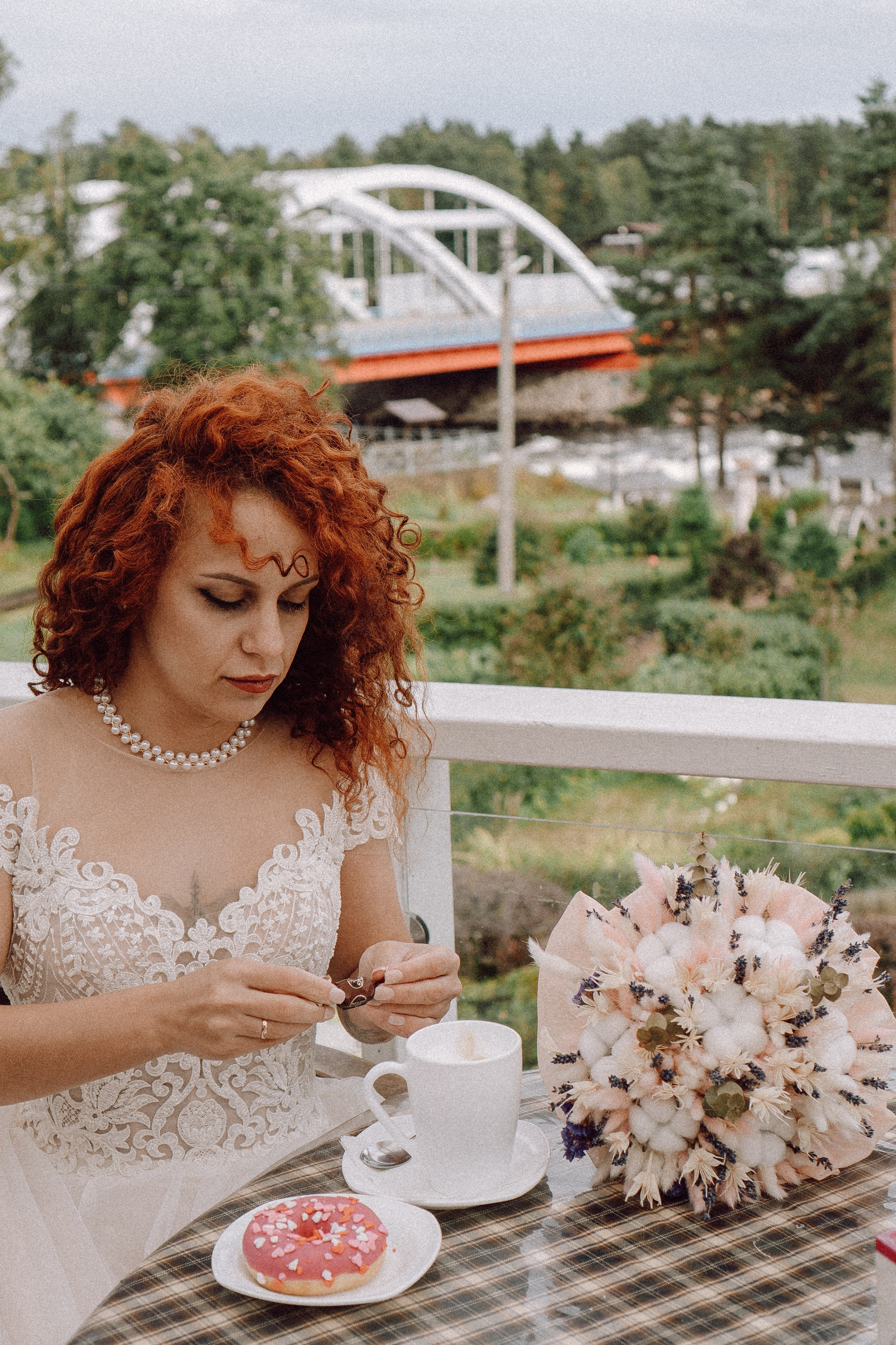 СВАДЕБНАЯ ФОТОСЕССИИЯ ПАРЫ В ГОРОДЕ ПРИОЗЕРСК В СОСНОВОМ ЛЕСУ И С ПИКАПОМ. Профессиональный фотограф, Санкт-Петербург — Виктория Богомолова