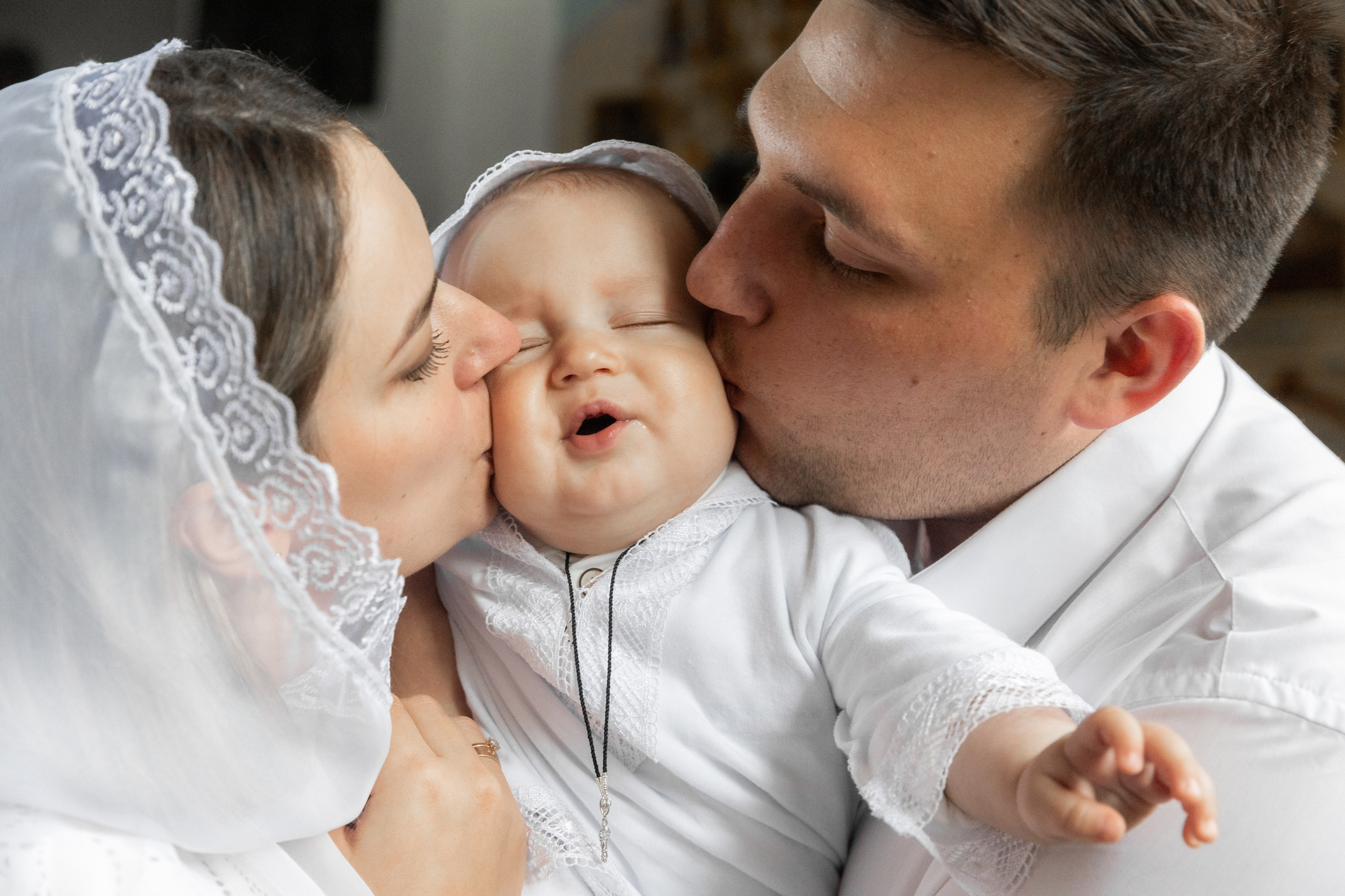 Таинство крещения в Чернянке с. Раевка. Фотограф Максим Никонов