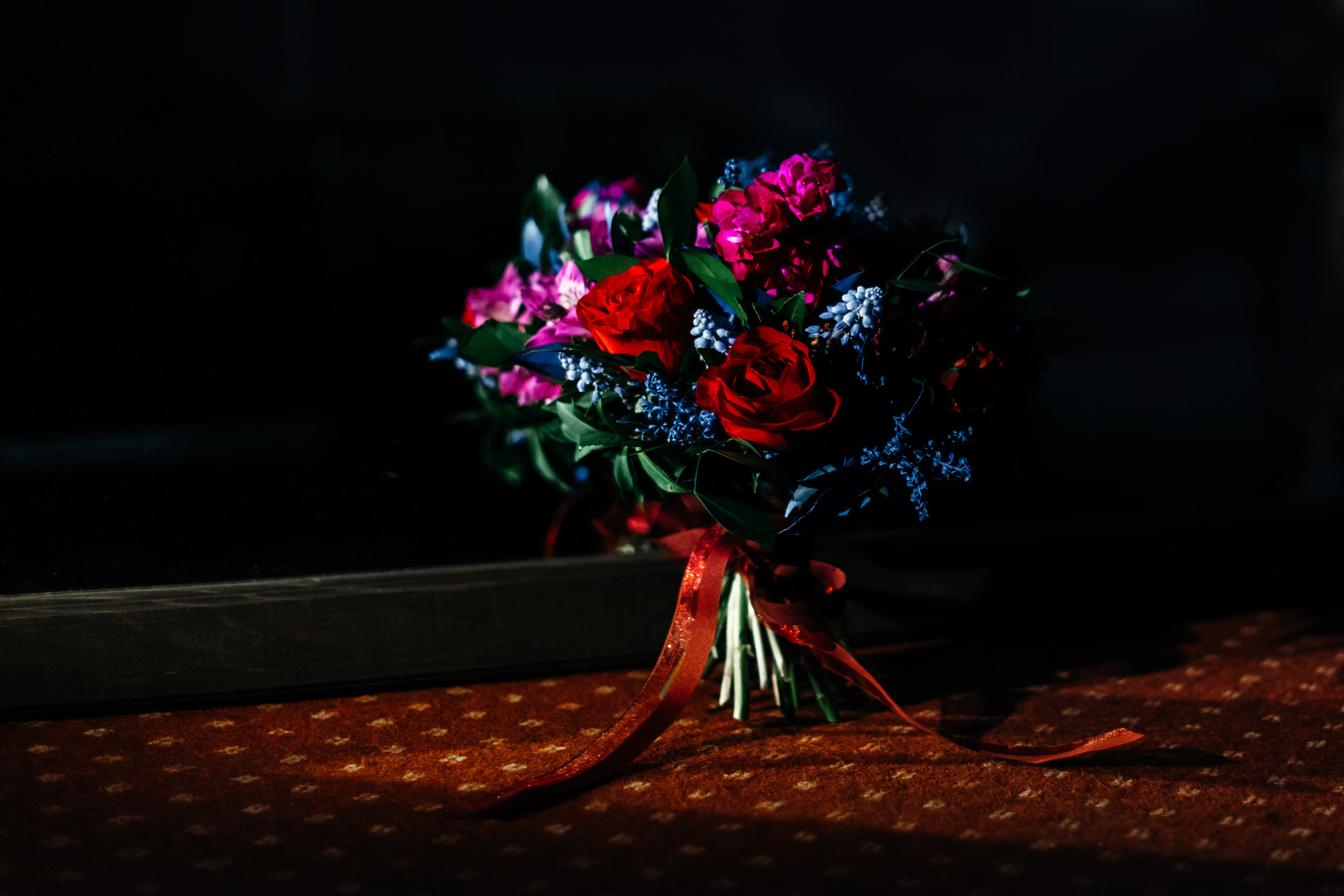 Андрей и Анастасия в «Париже». Фотограф Иркутск, Ангарск, Усолье-Сибирское. Выпускные альбомы