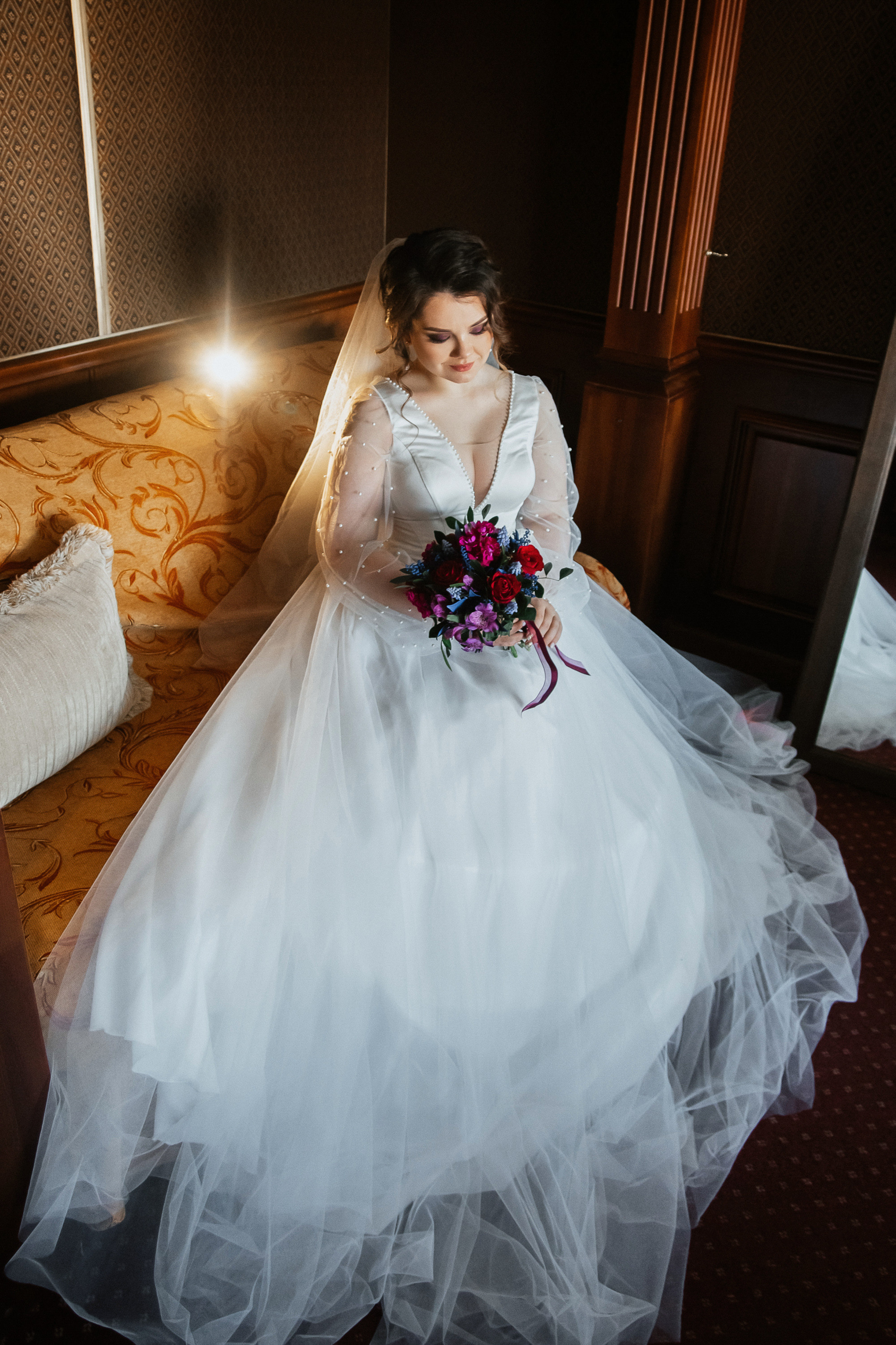 Андрей и Анастасия в «Париже». Фотограф Иркутск, Ангарск, Усолье-Сибирское. Выпускные альбомы