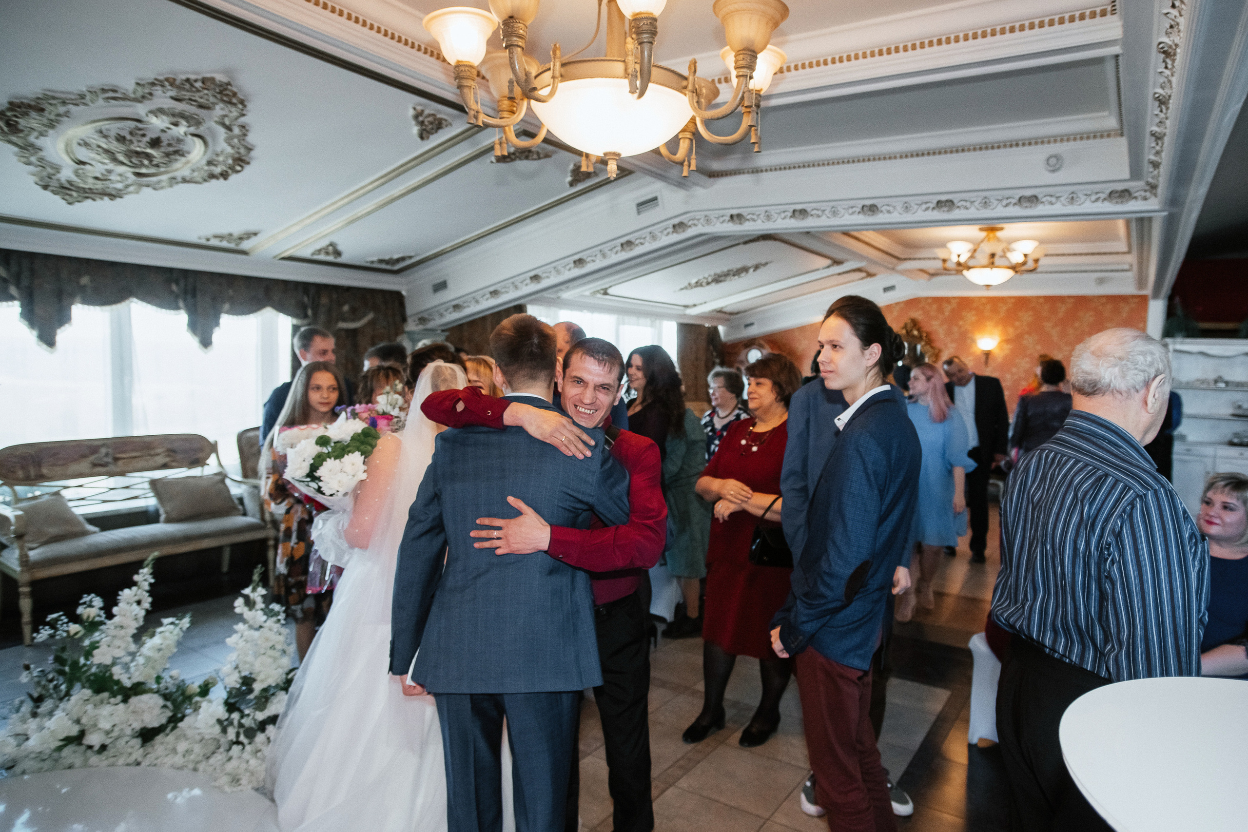 Андрей и Анастасия в «Париже». Фотограф Иркутск, Ангарск, Усолье-Сибирское. Выпускные альбомы