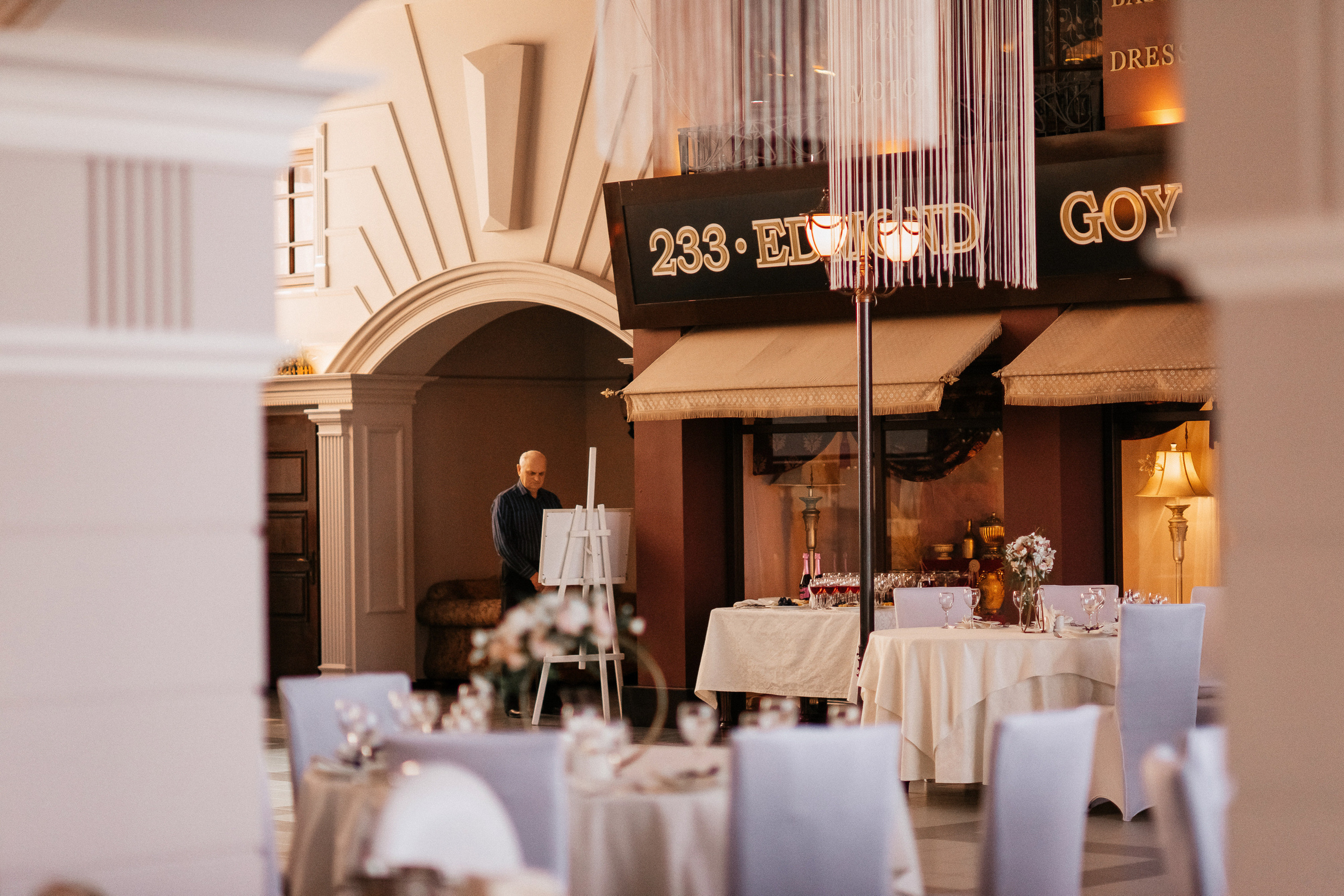 Андрей и Анастасия в «Париже». Фотограф Иркутск, Ангарск, Усолье-Сибирское. Выпускные альбомы