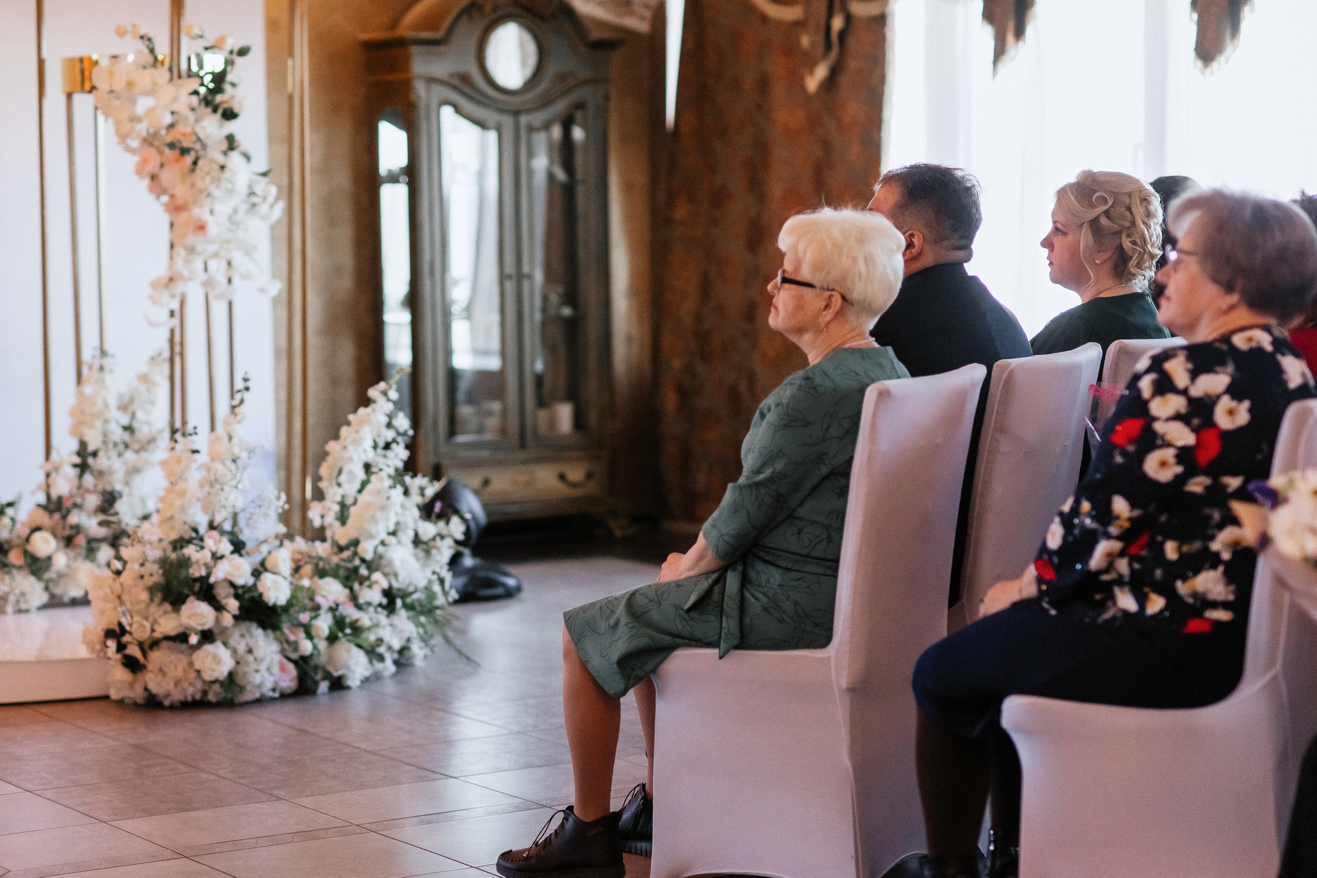 Андрей и Анастасия в «Париже». Фотограф Иркутск, Ангарск, Усолье-Сибирское. Выпускные альбомы