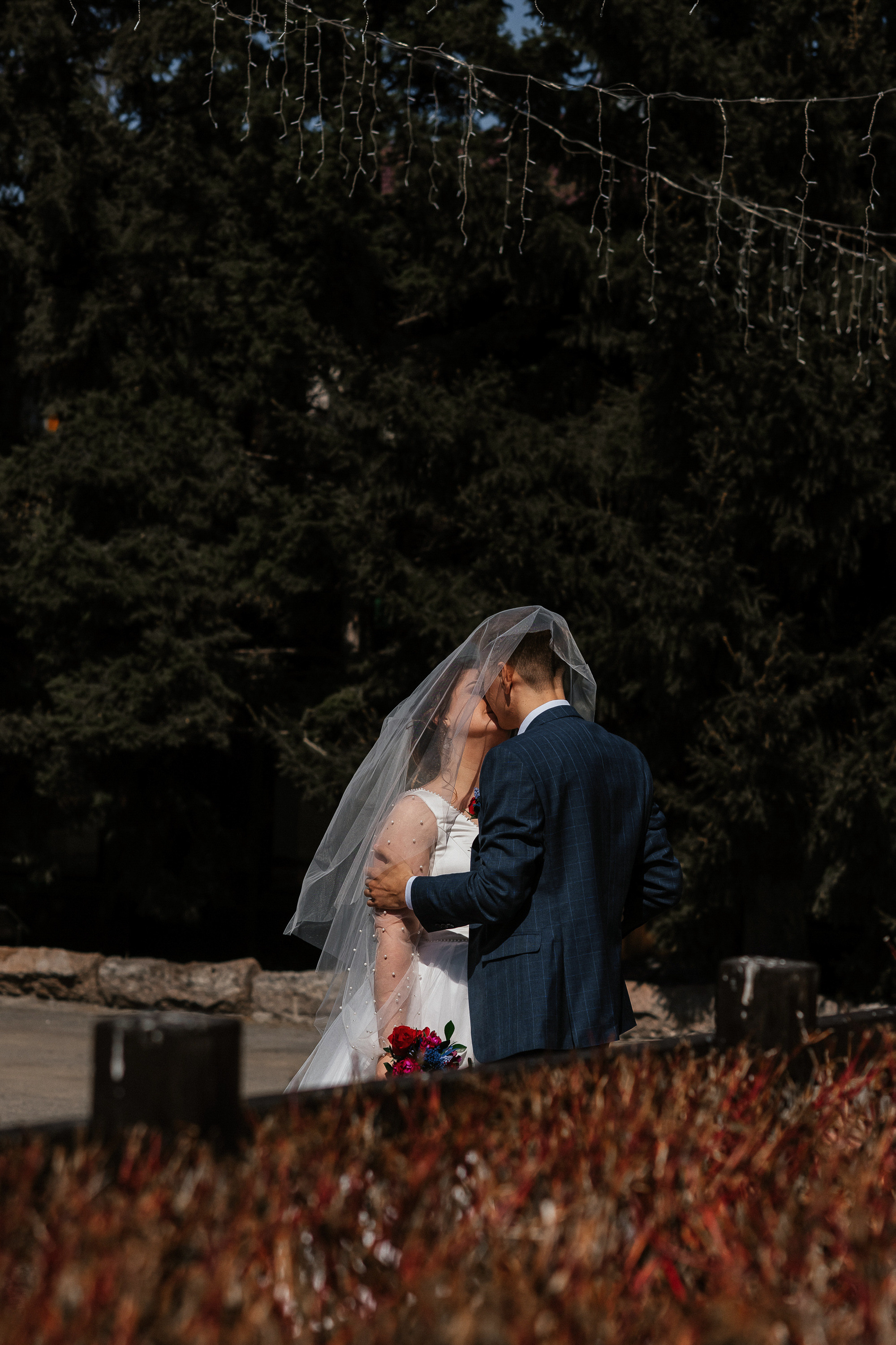 Андрей и Анастасия в «Париже». Фотограф Иркутск, Ангарск, Усолье-Сибирское. Выпускные альбомы