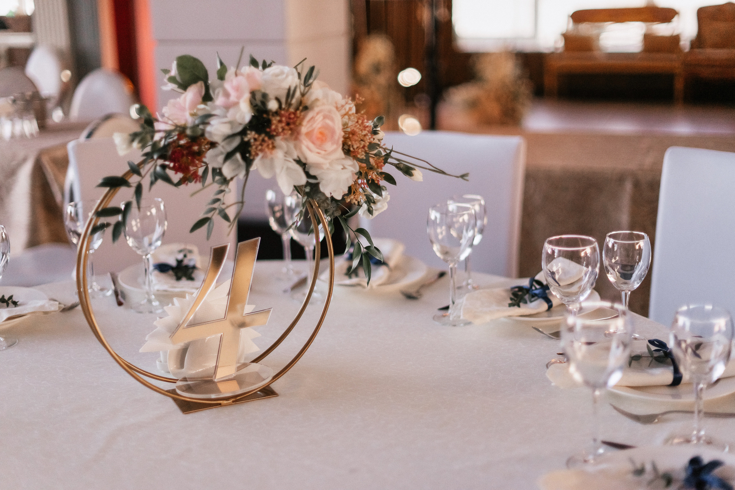 Андрей и Анастасия в «Париже». Фотограф Иркутск, Ангарск, Усолье-Сибирское. Выпускные альбомы