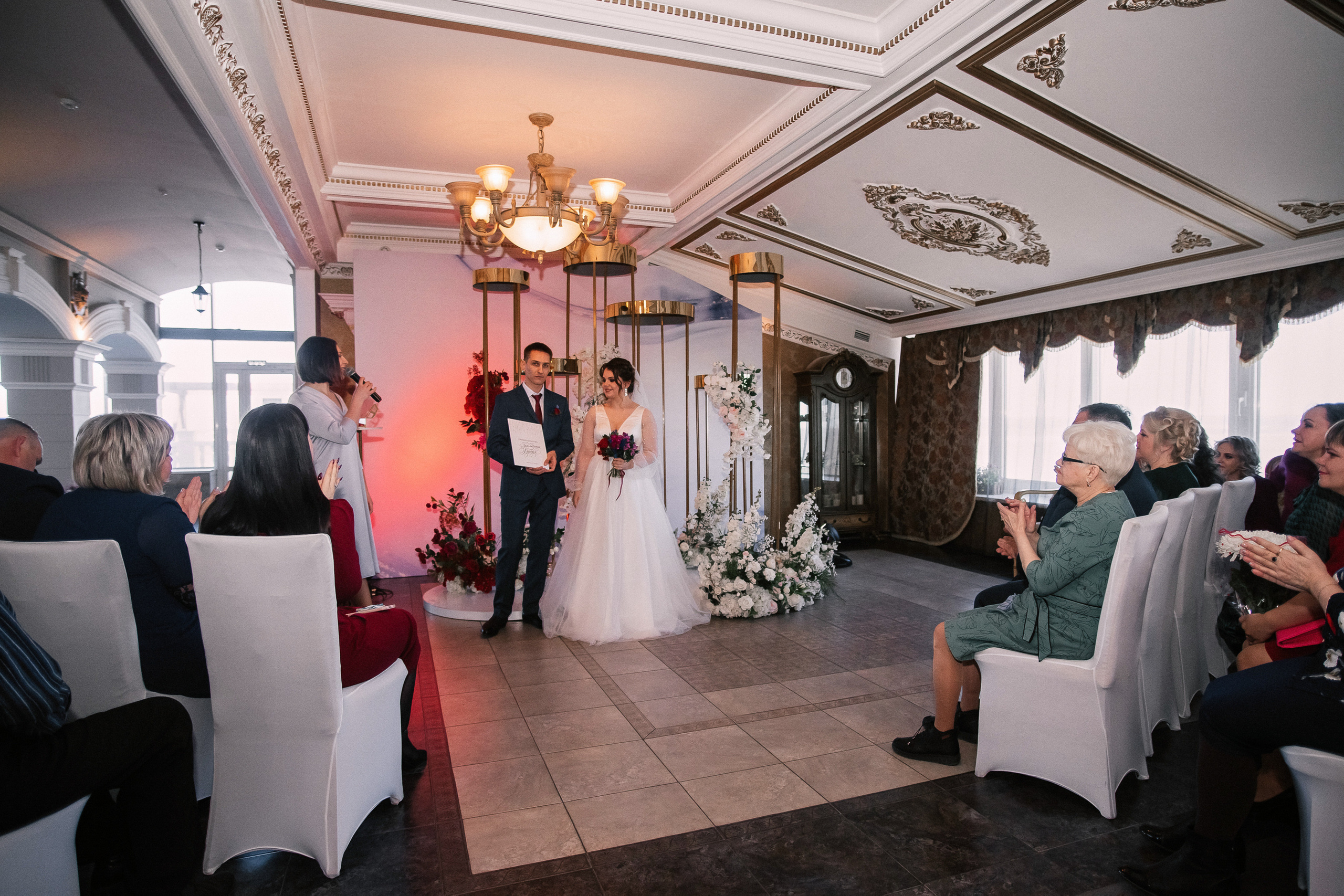 Андрей и Анастасия в «Париже». Фотограф Иркутск, Ангарск, Усолье-Сибирское. Выпускные альбомы