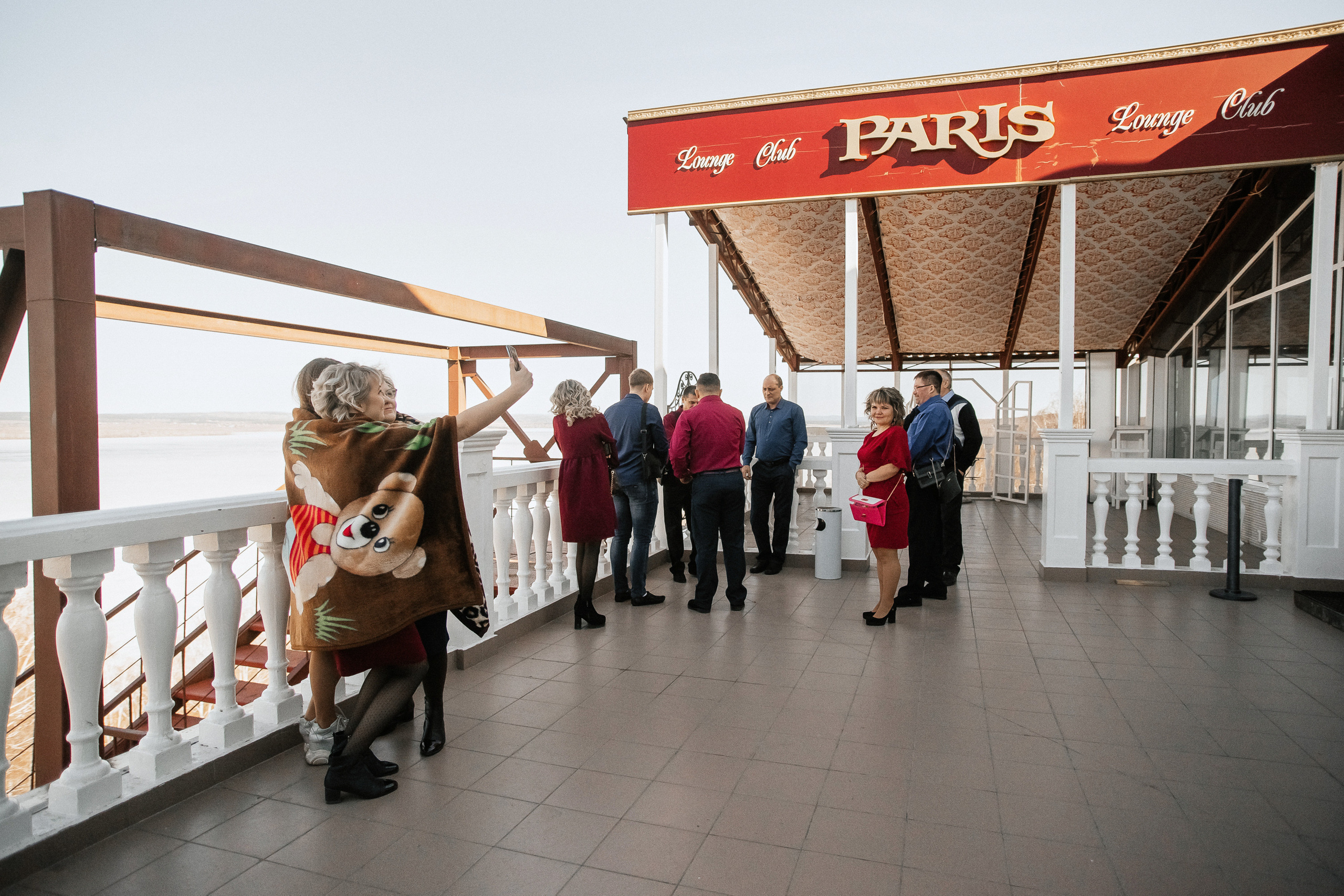 Андрей и Анастасия в «Париже». Фотограф Иркутск, Ангарск, Усолье-Сибирское. Выпускные альбомы