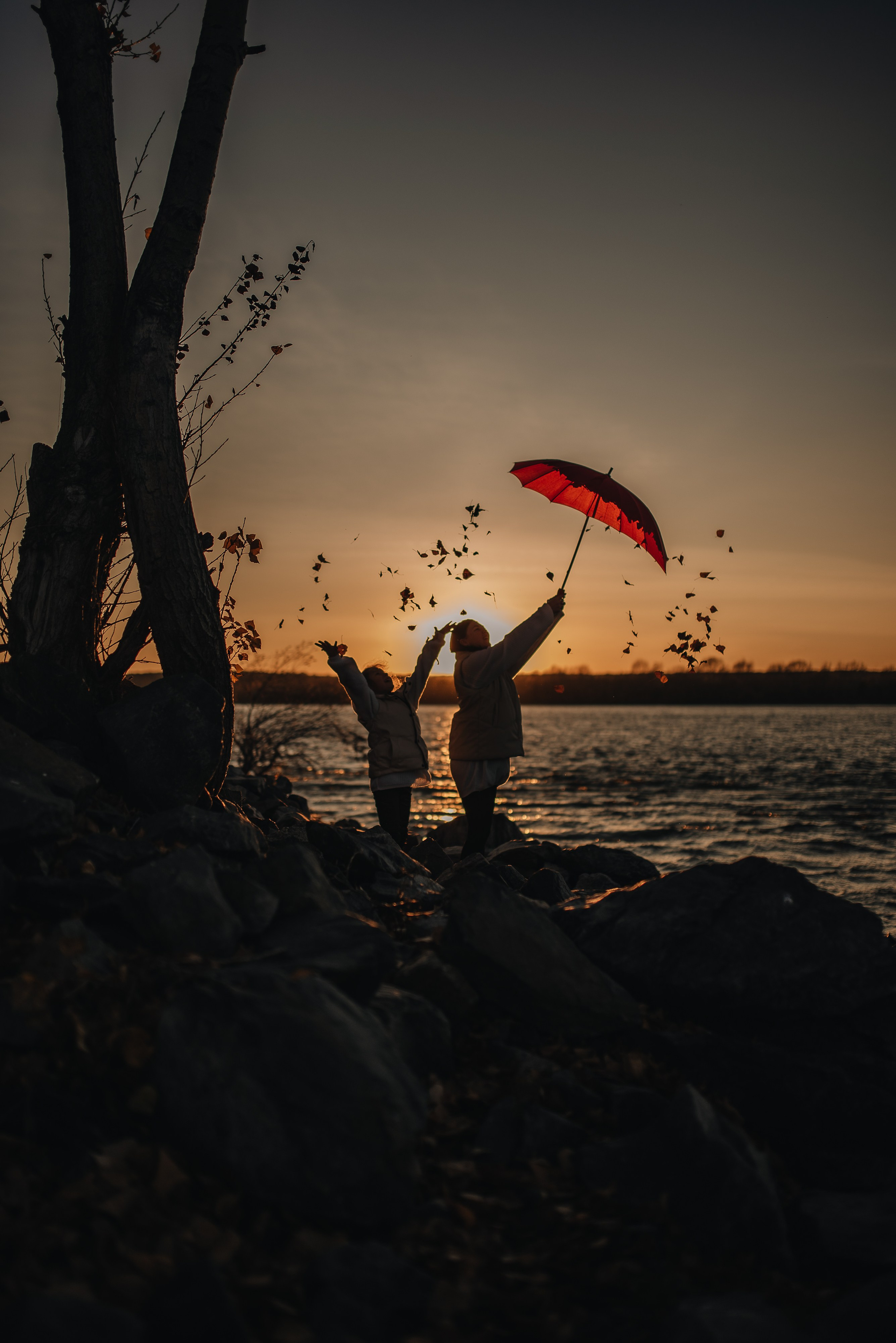 Катя и Варя (маяк). Семейная фотосессия в Новосибирске от фотографа Ольги Коваль