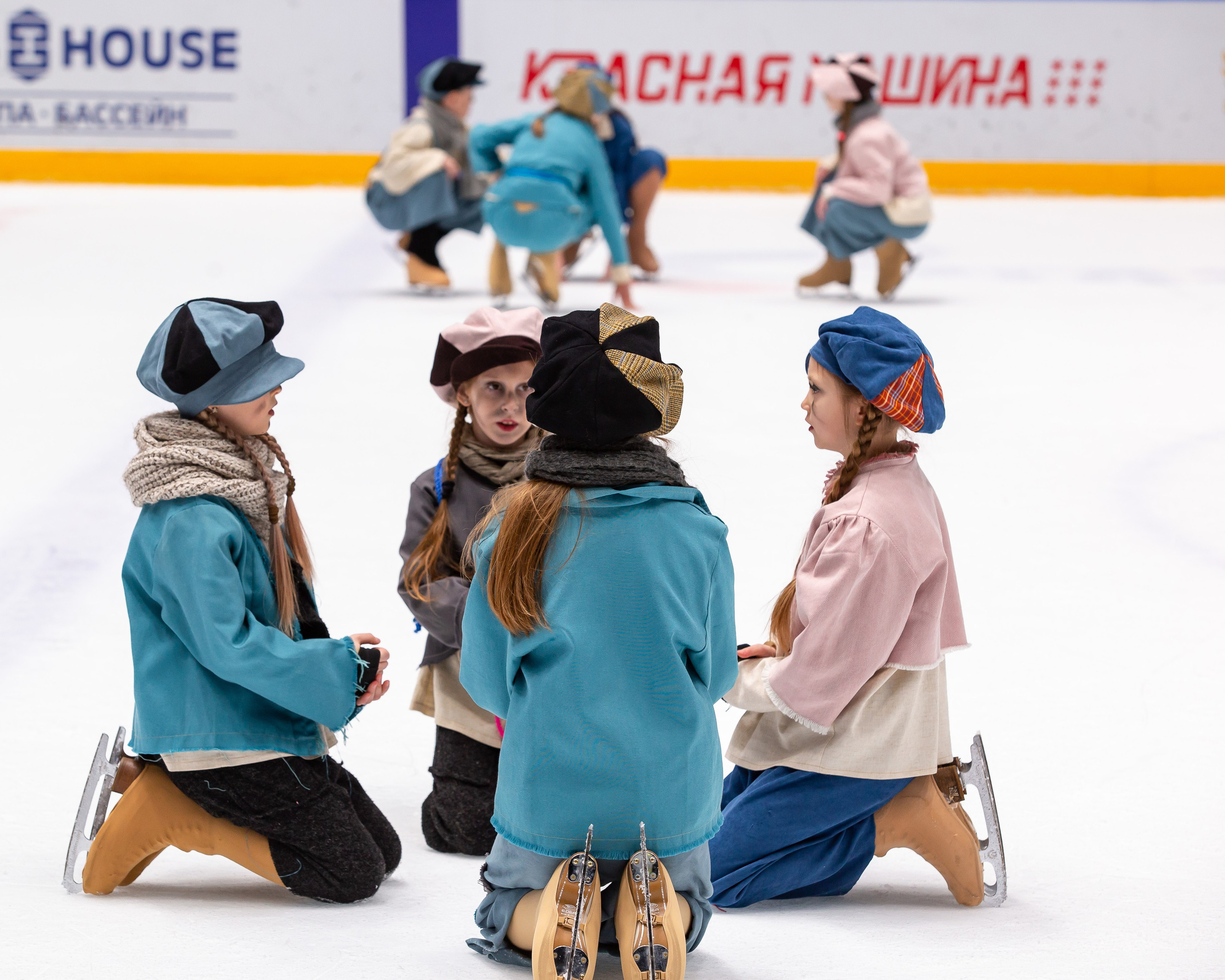 VII Ежегодный фестиваль массовых танцев на льду и фигурного катания «Петровский лёд» Санкт-Петербург 2024. Репортажный фотограф в Москве