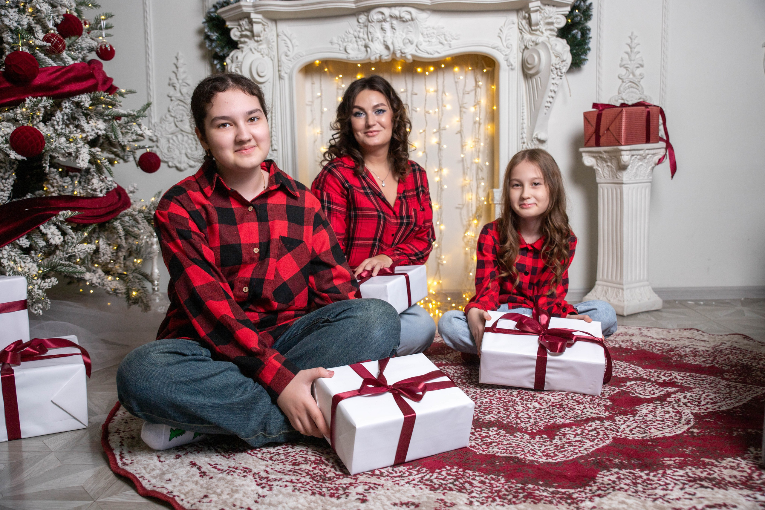 Новогодняя (студия). Алена и дети. Фотограф Лапочкина Татьяна