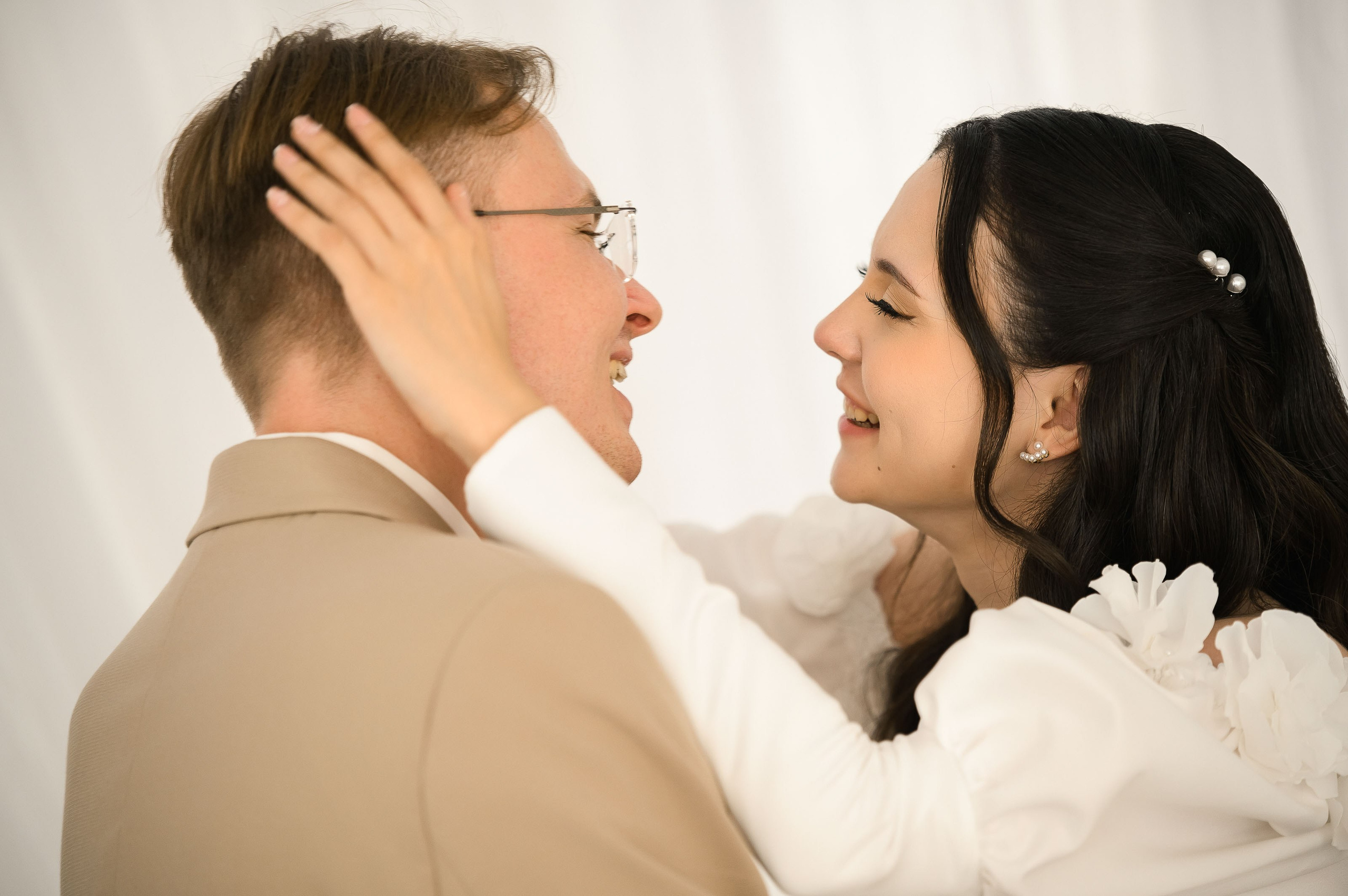 Одним солнечным днем на берегу реки. Евгений Нисковских — свадебный и репортажный фотограф в Тюмени