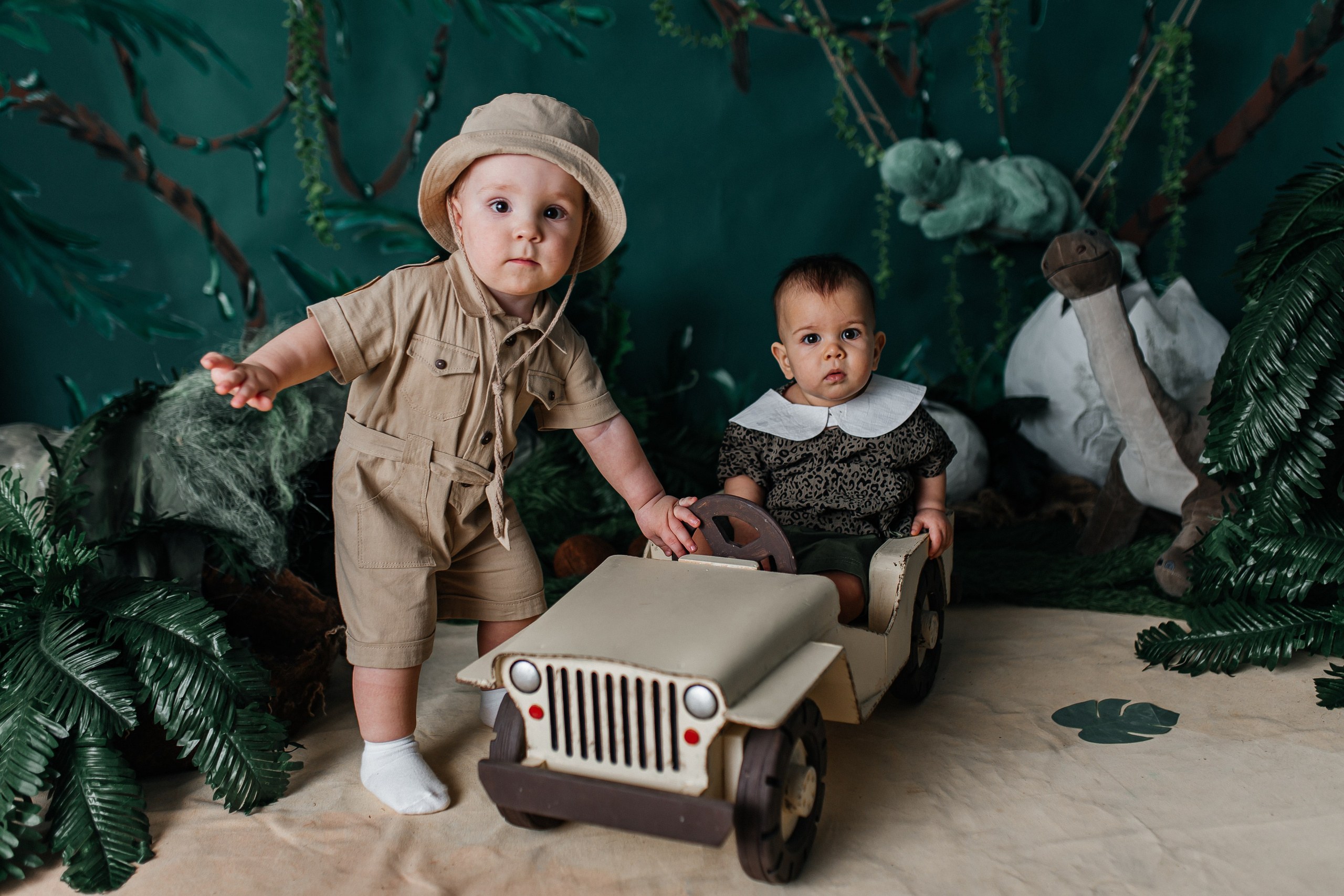 <img src="ml.jpg" alt="Фото в стиле сафари. Деревянный автомобиль для детей. Ульяновск.">