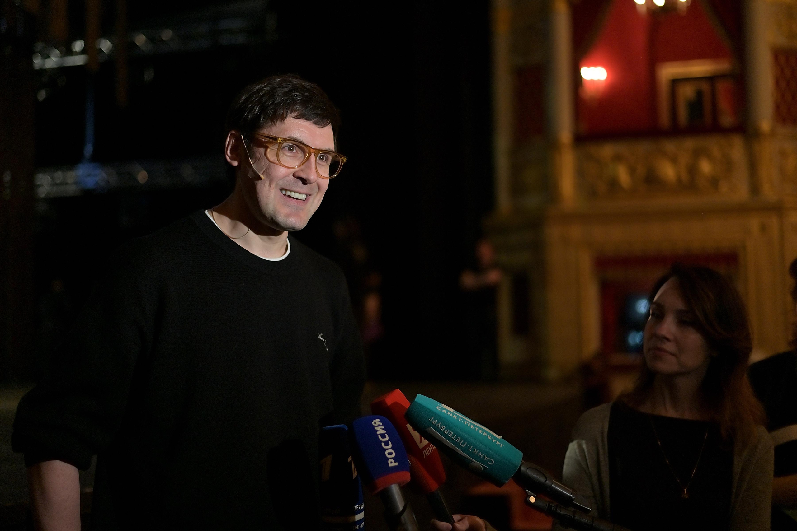 Пресс-конференция с художественным руководителем МХТ Константином Хабе. Событийный фотограф в Санкт — Петербурге Elena Ushakova