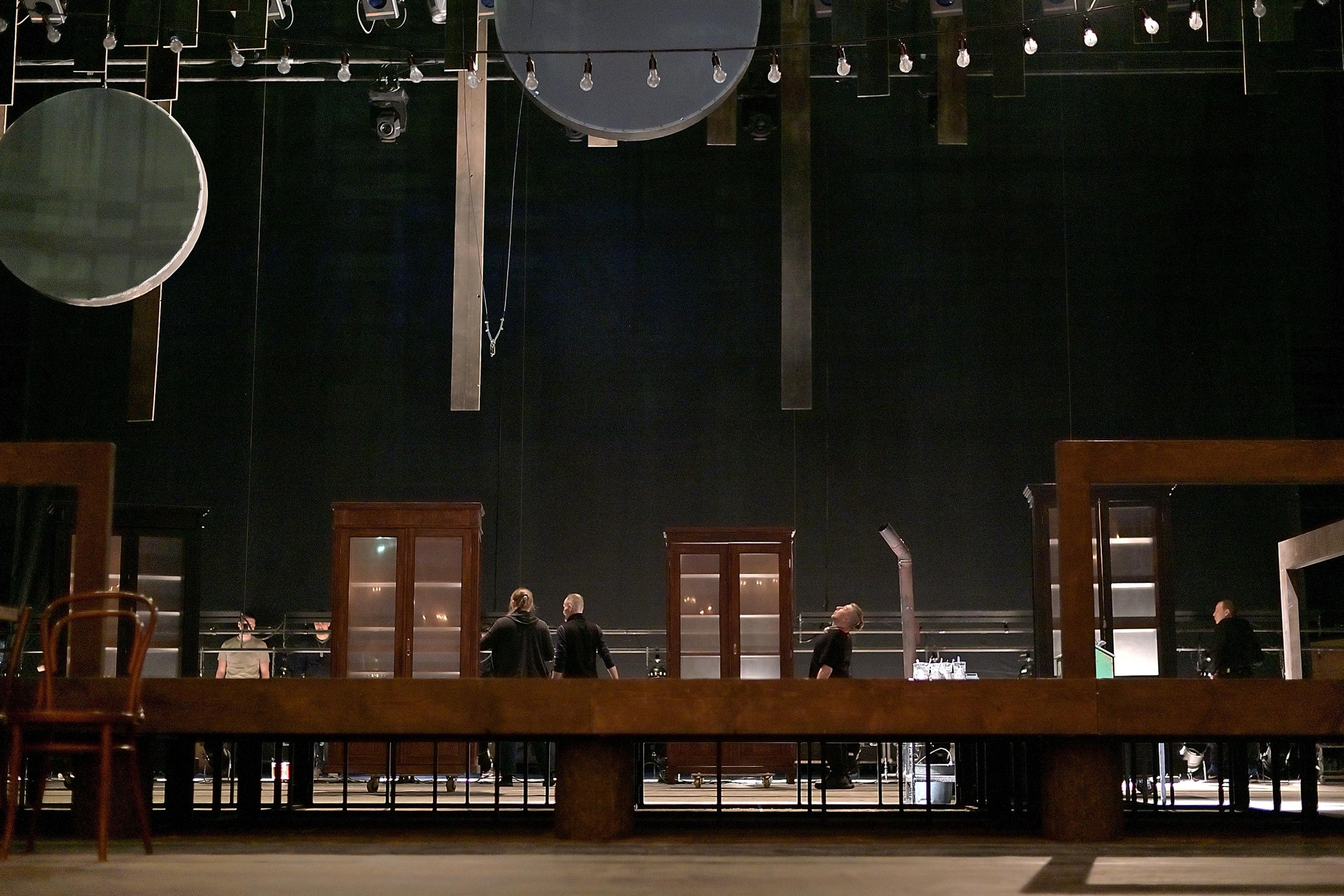 Пресс-конференция с художественным руководителем МХТ Константином Хабе. Событийный фотограф в Санкт — Петербурге Elena Ushakova