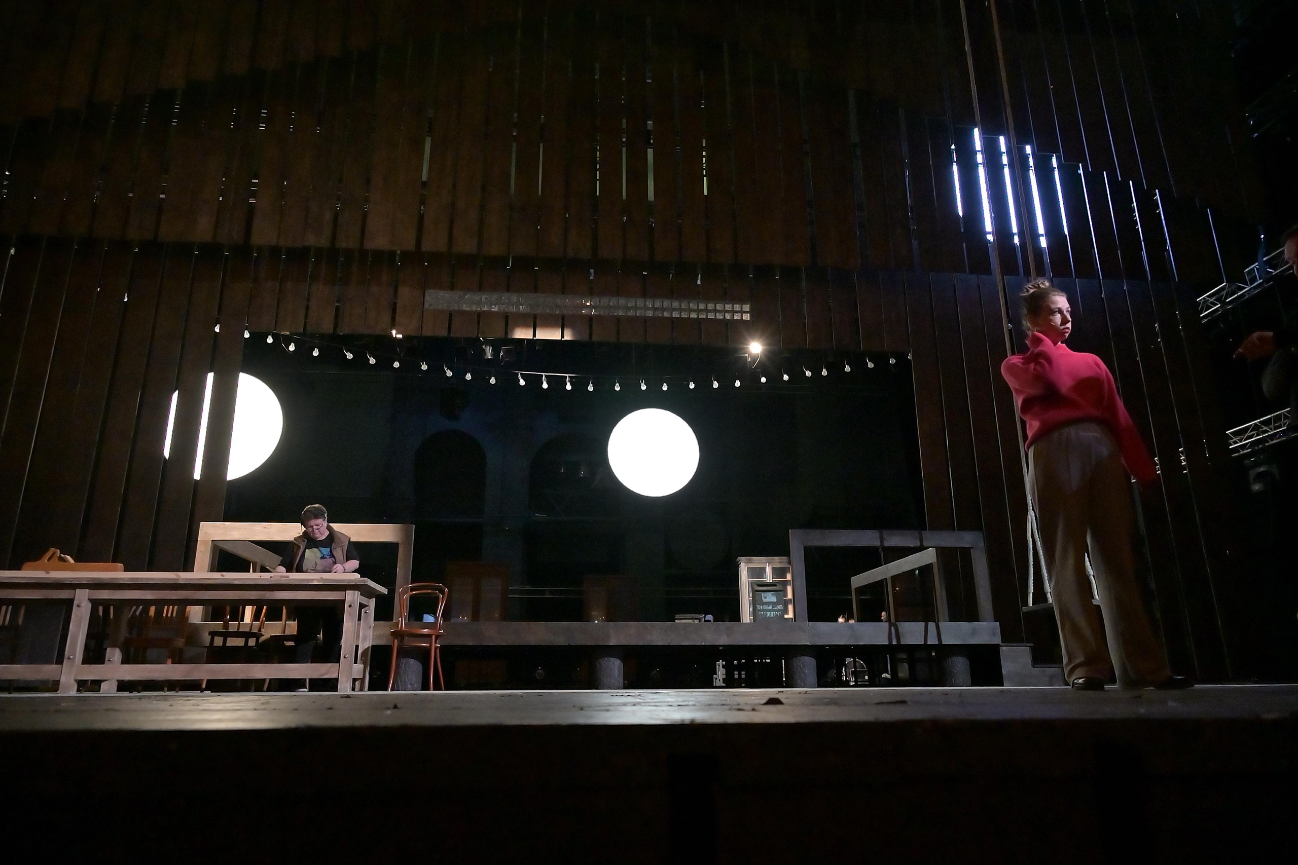 Пресс-конференция с художественным руководителем МХТ Константином Хабе. Событийный фотограф в Санкт — Петербурге Elena Ushakova