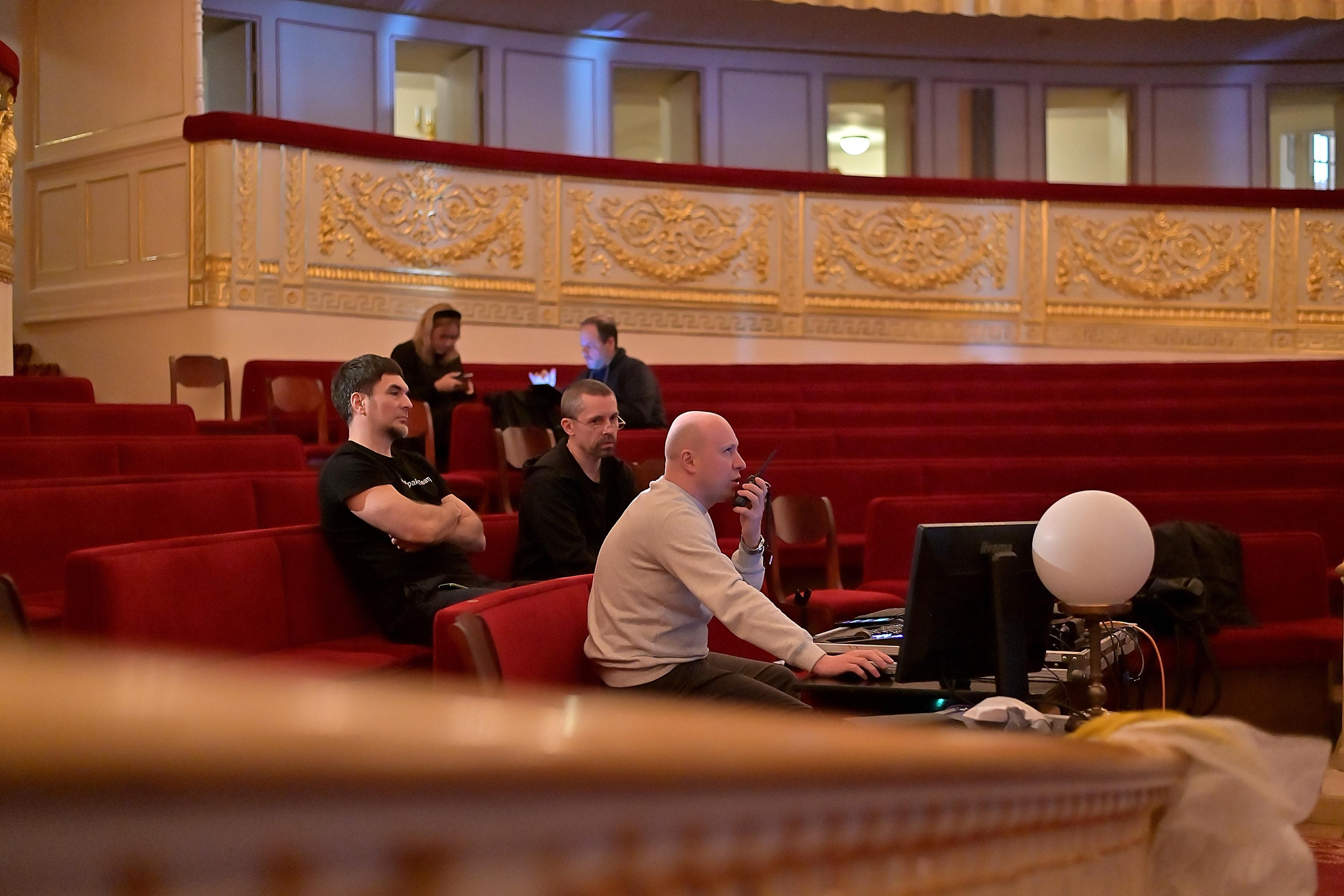 Пресс-конференция с художественным руководителем МХТ Константином Хабе. Событийный фотограф в Санкт — Петербурге Elena Ushakova