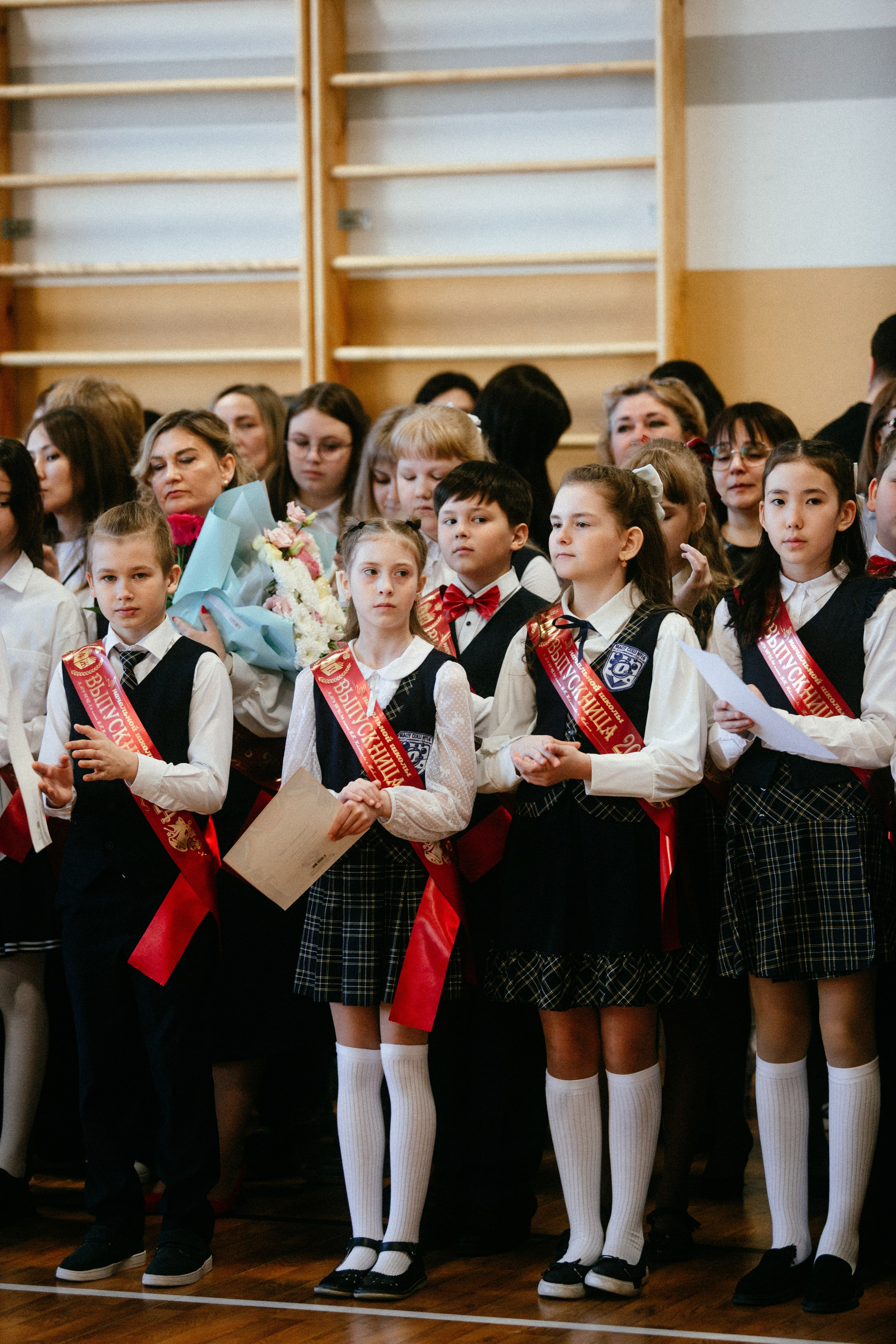 Выпускной в начальной школе. Арт-фотограф Крис Л. в Тобольске: портрет, семейные, свадьбы