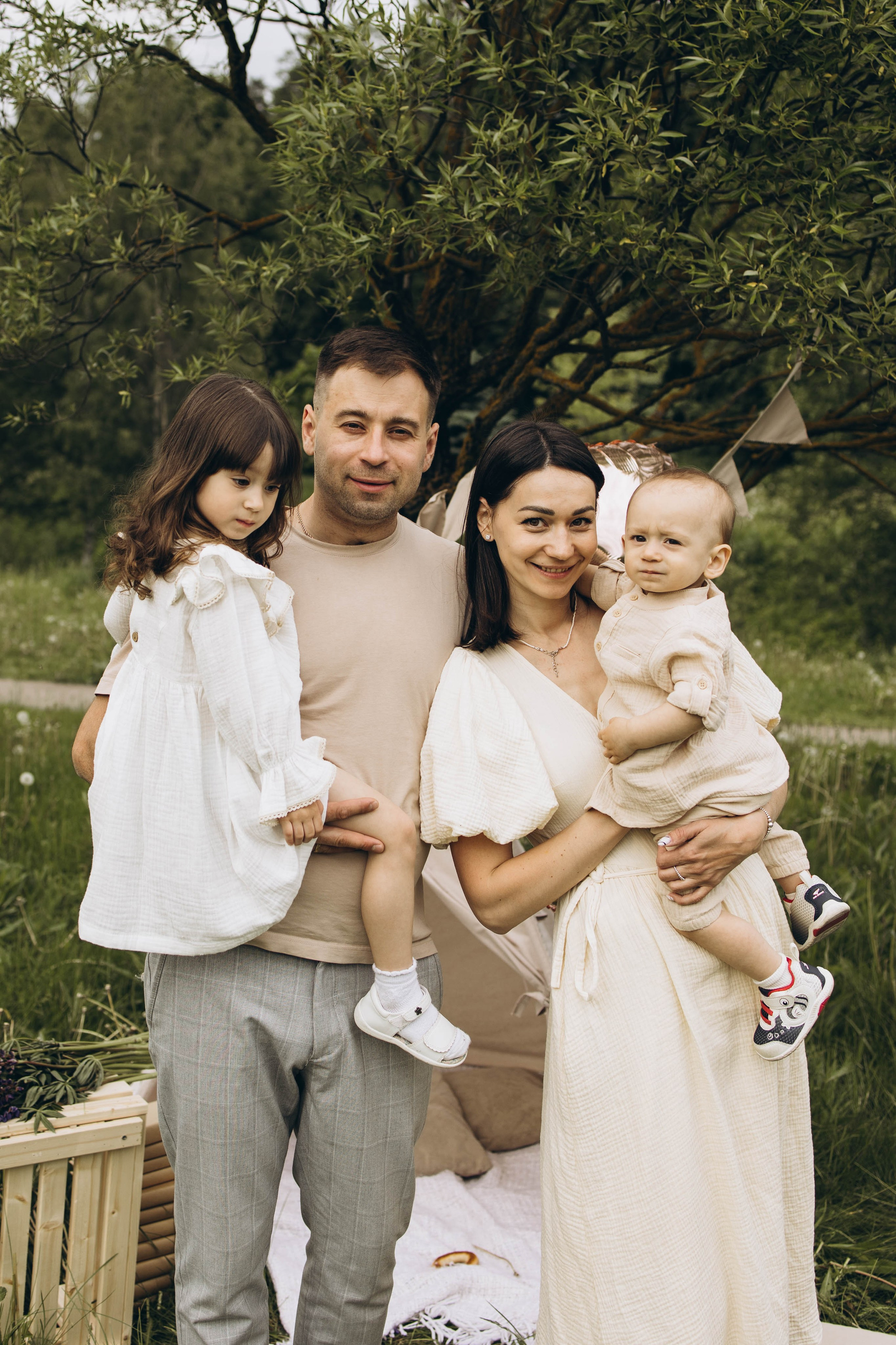 Маша, Женя, Ариана и Мирон. Семейный фотограф в Москве Виктория Ястребинская