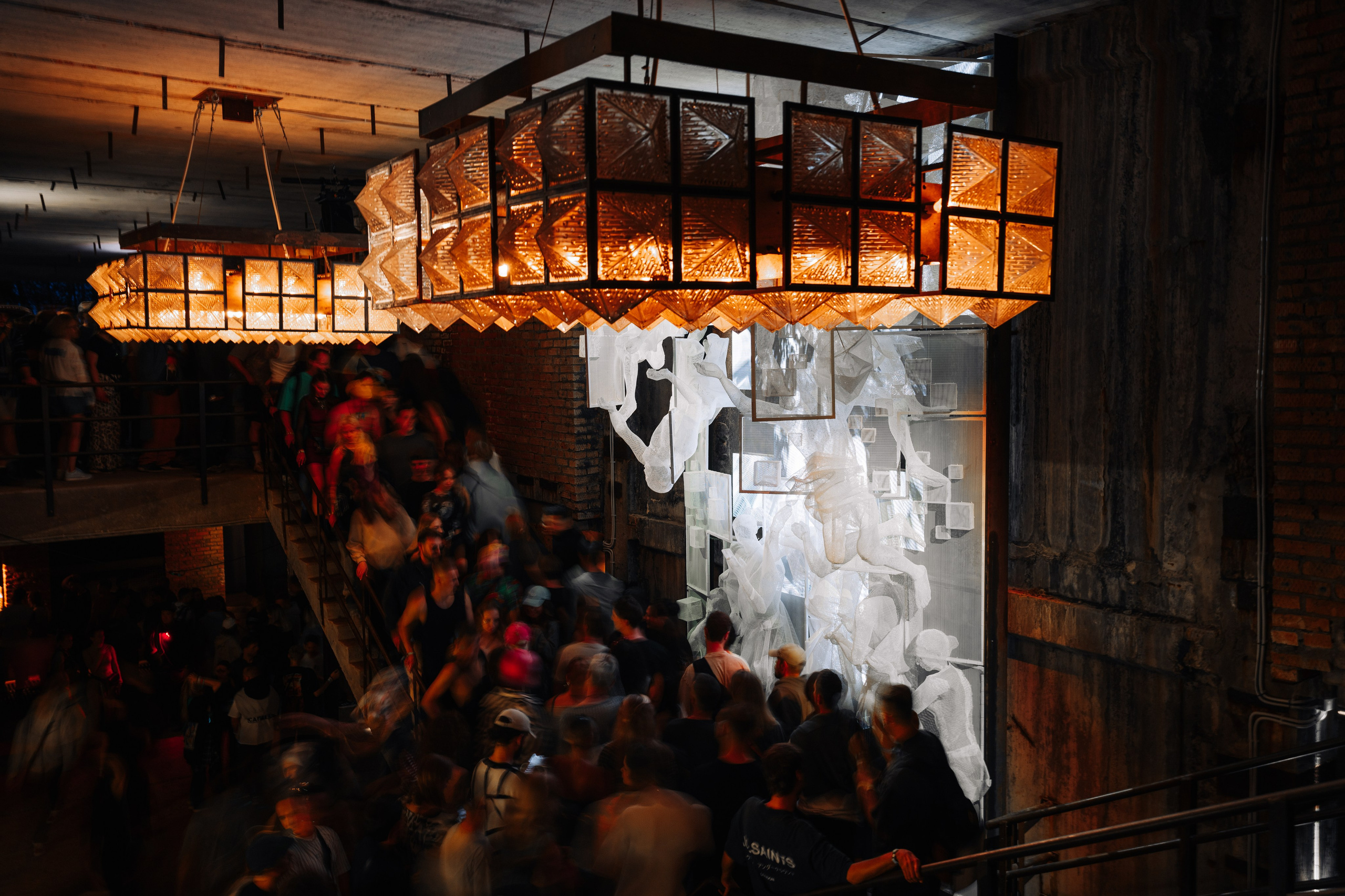 Outline 2024. @tomrus: Рустам Шагиморданов — фотограф