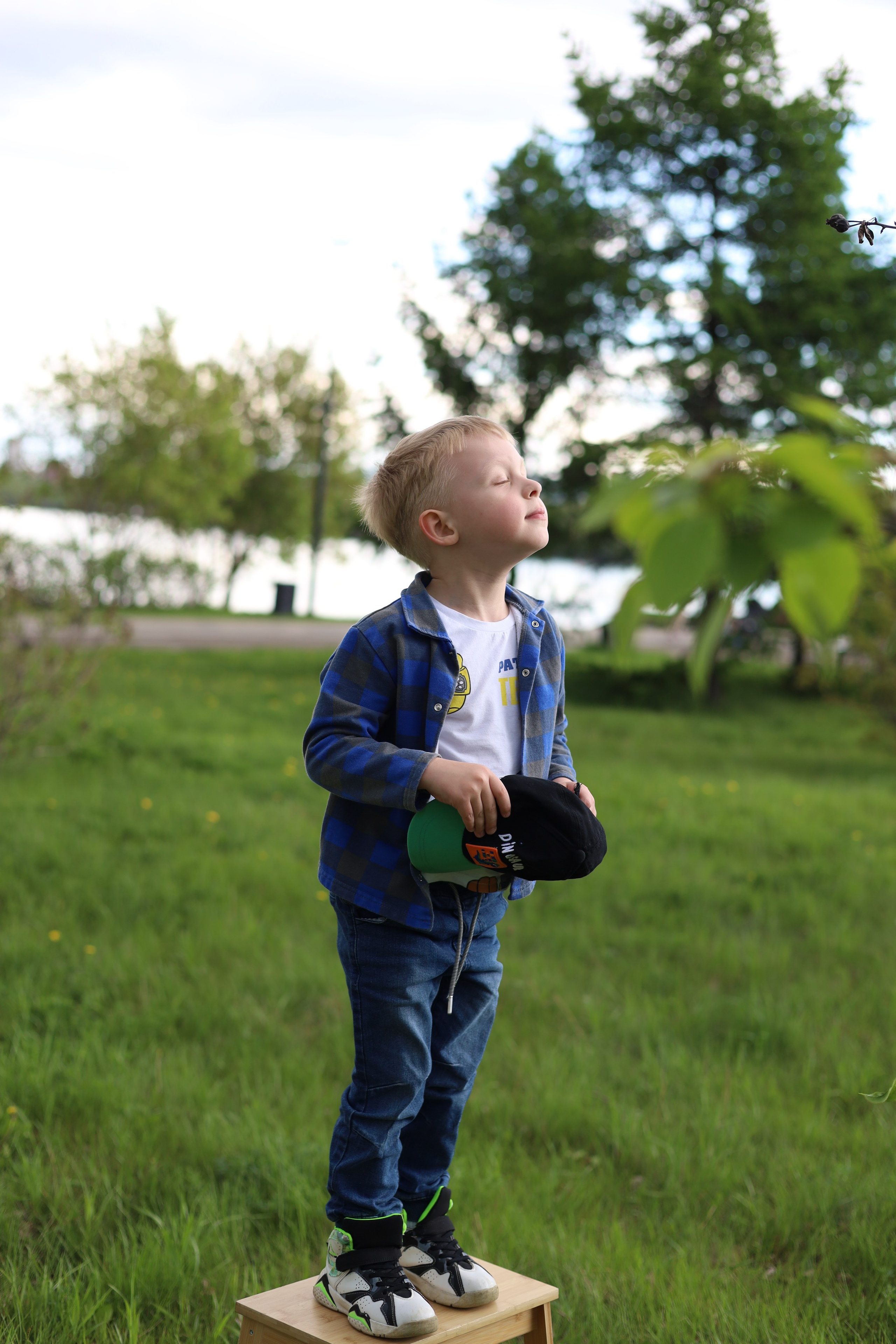 Фотосъемка в яблонях. Фотограф в Красноярске Никитина Мария