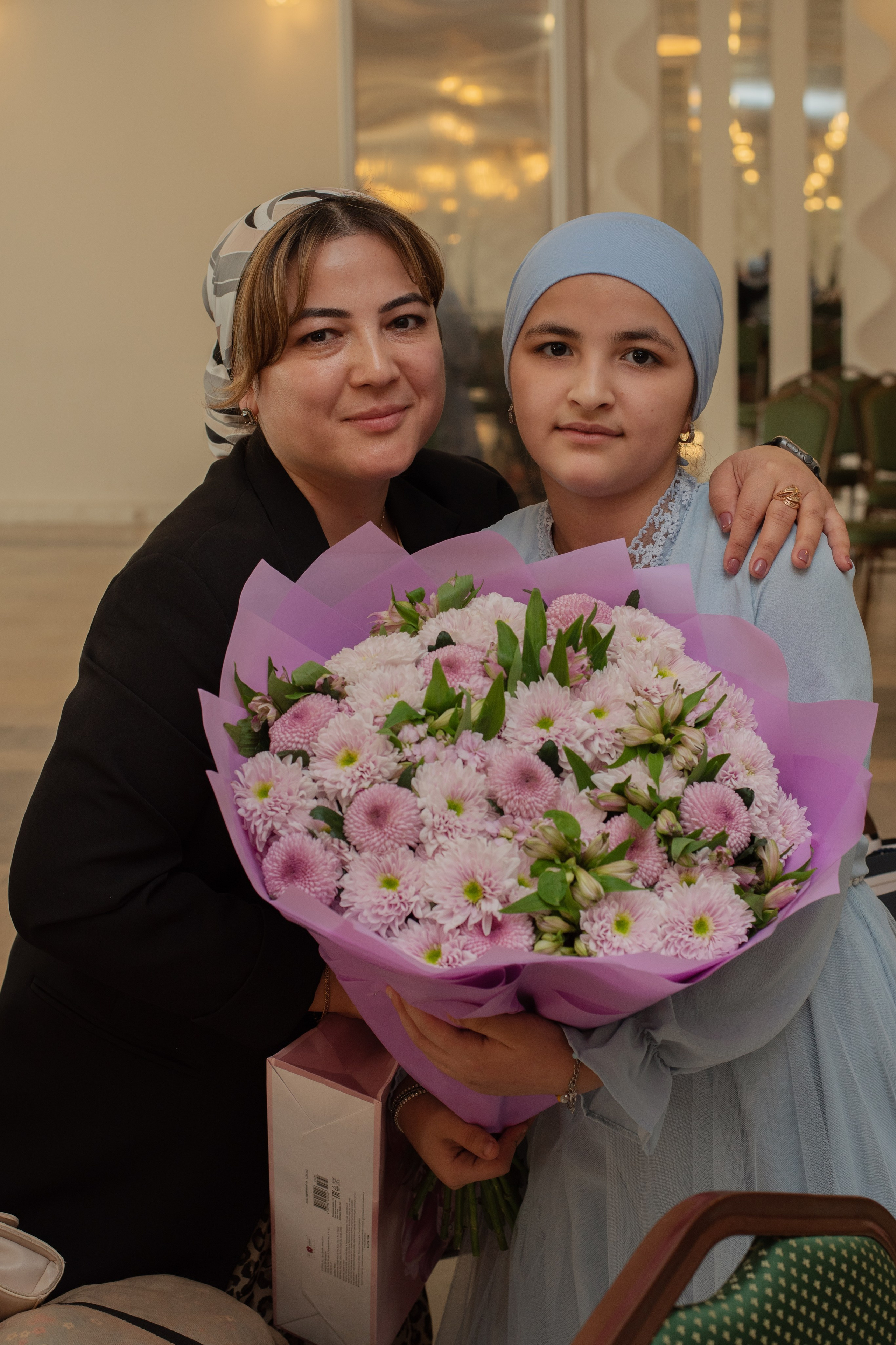 Выпускной в Евразийской женской гуманитарной академии. Лина Курочка — ваш фотограф