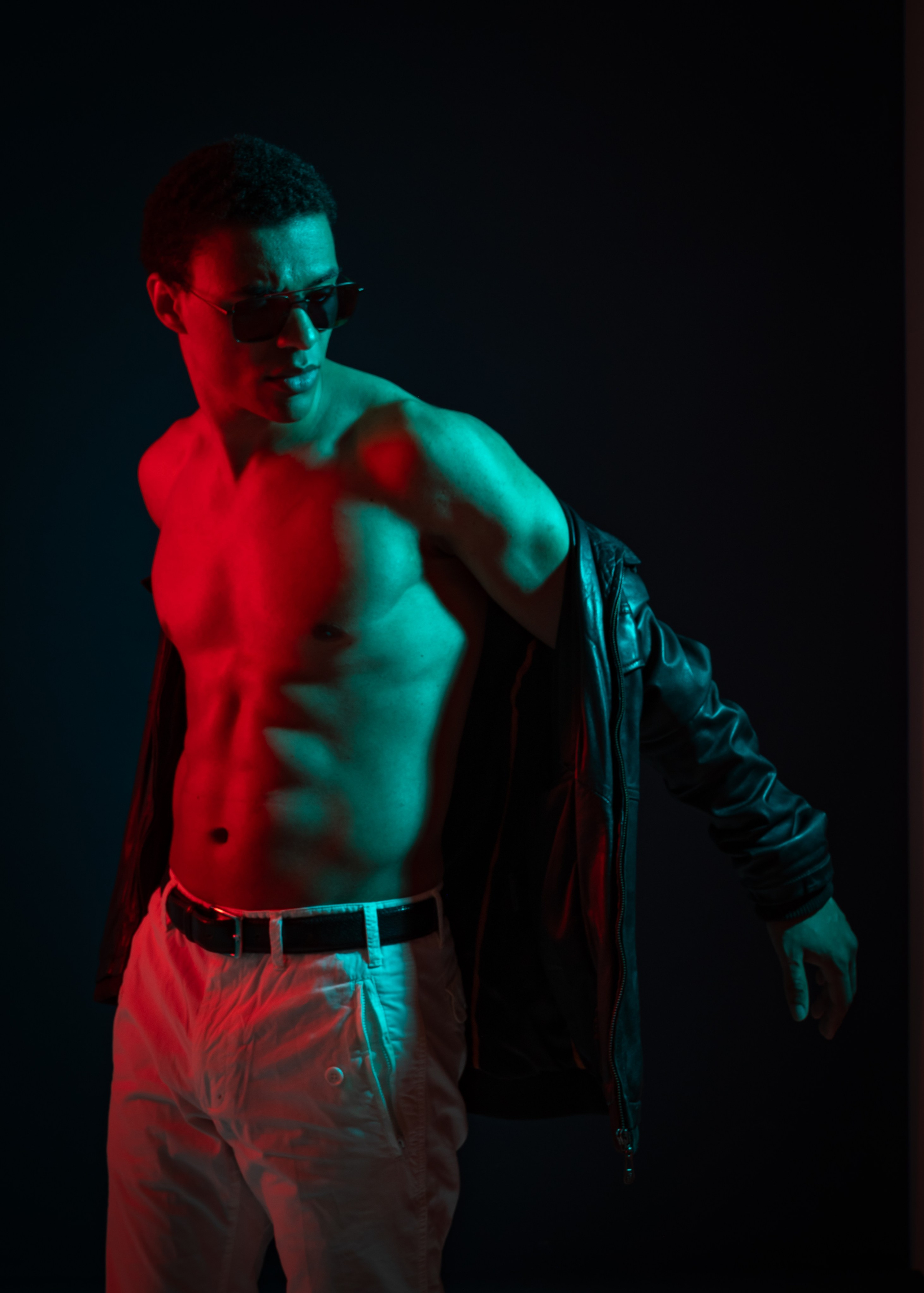 Мужская фотосессия. П&П — Полезное с Приятным. Фотоэкскурсии — Москва на память. Экскурсовод и фотограф в Москве. Увези столицу в своём альбоме!